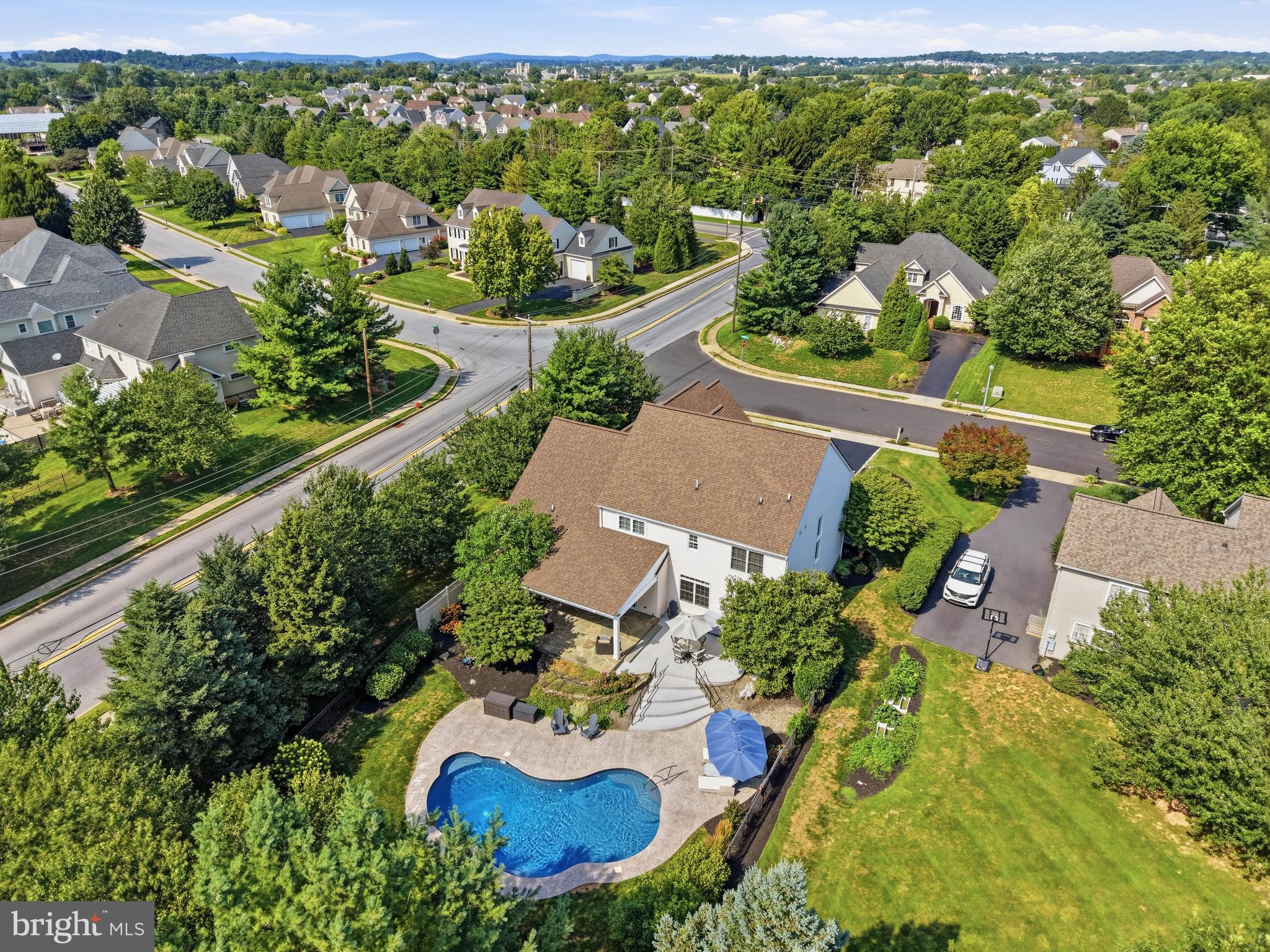 LAUREL POND - Residential