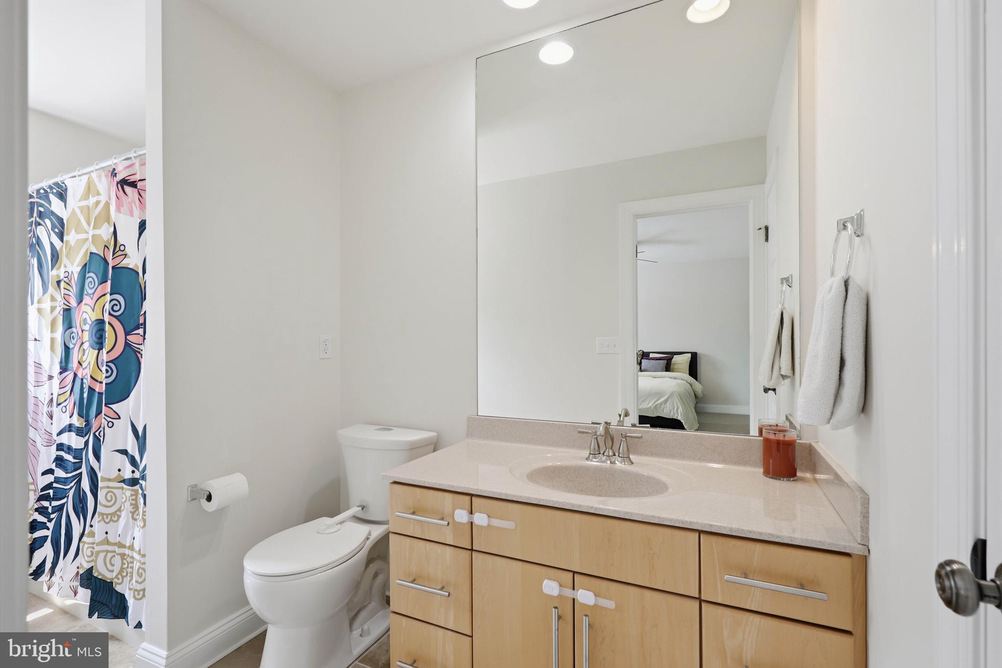 LAUREL POND - Residential