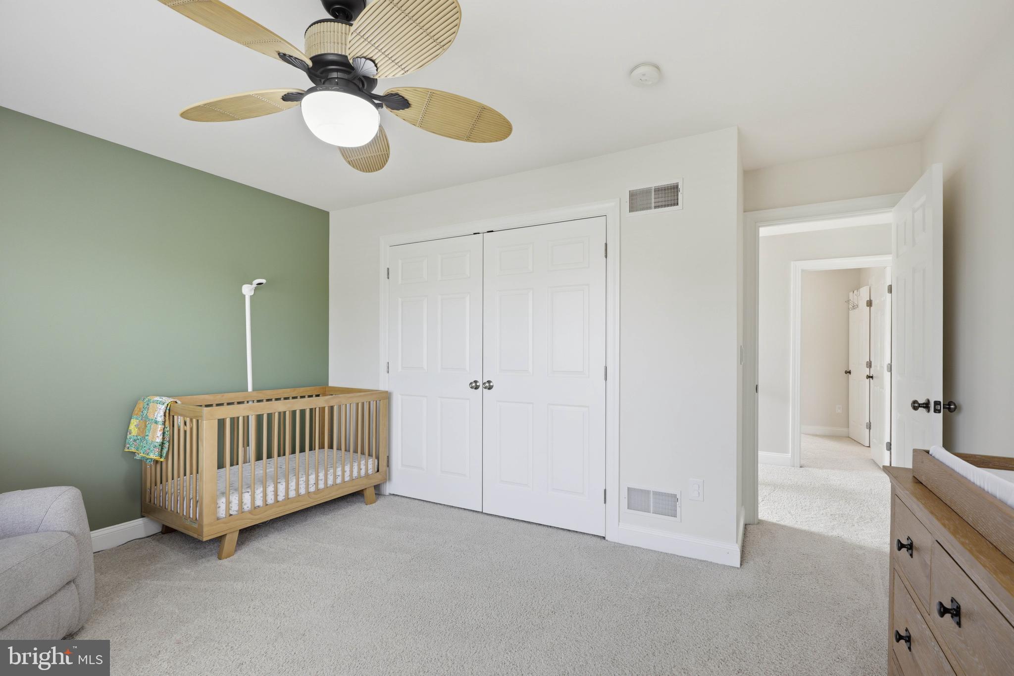 LAUREL POND - Residential