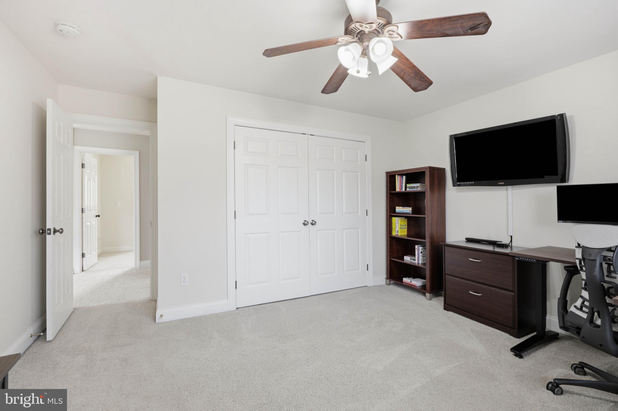 LAUREL POND - Residential