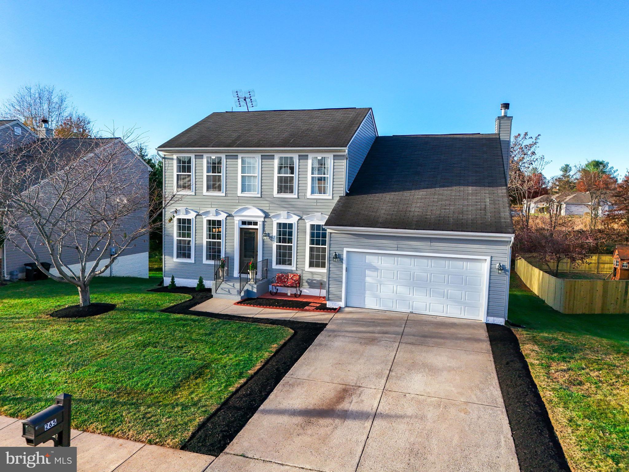 ORANGE ESTATES - Residential