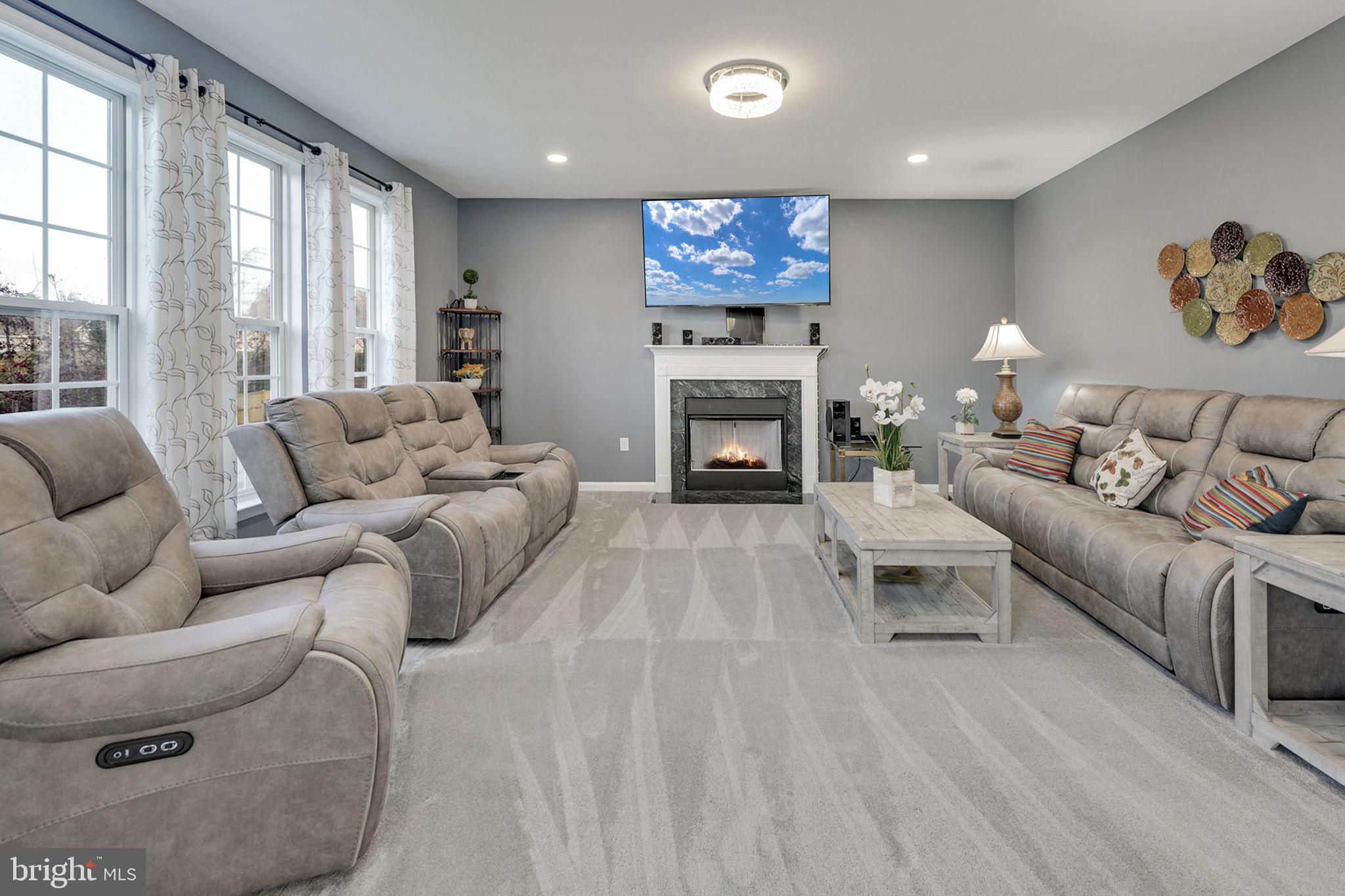 ORANGE ESTATES - Residential