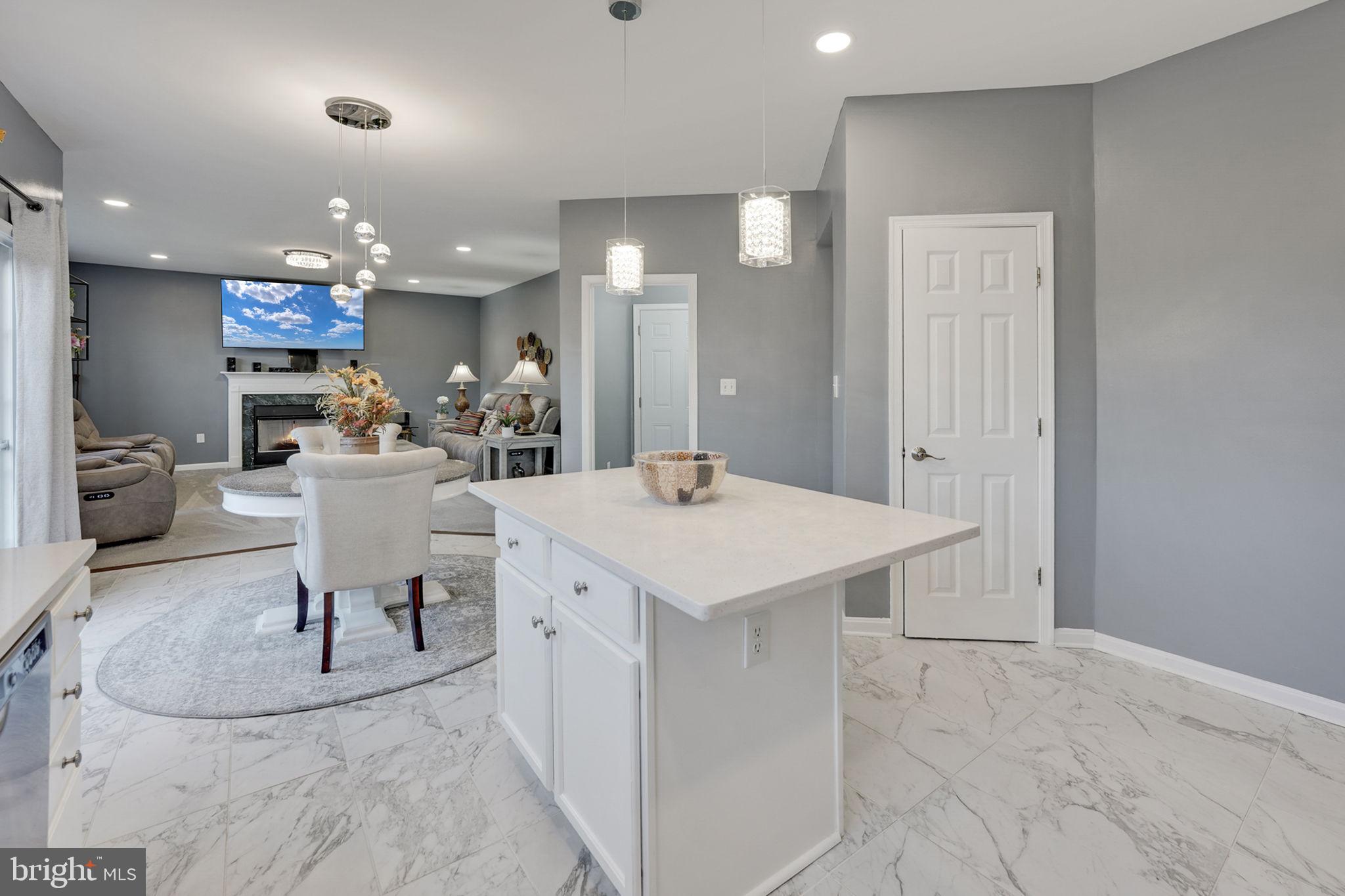 ORANGE ESTATES - Residential