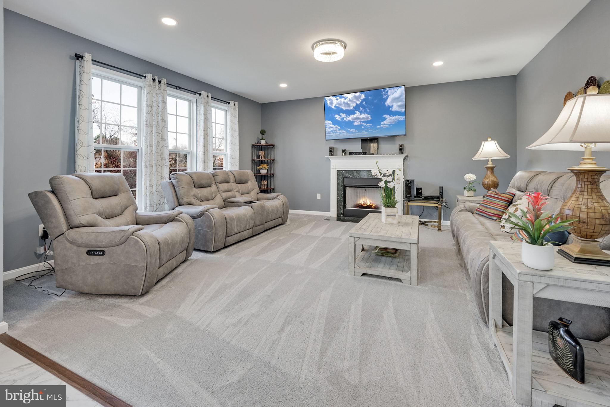 ORANGE ESTATES - Residential