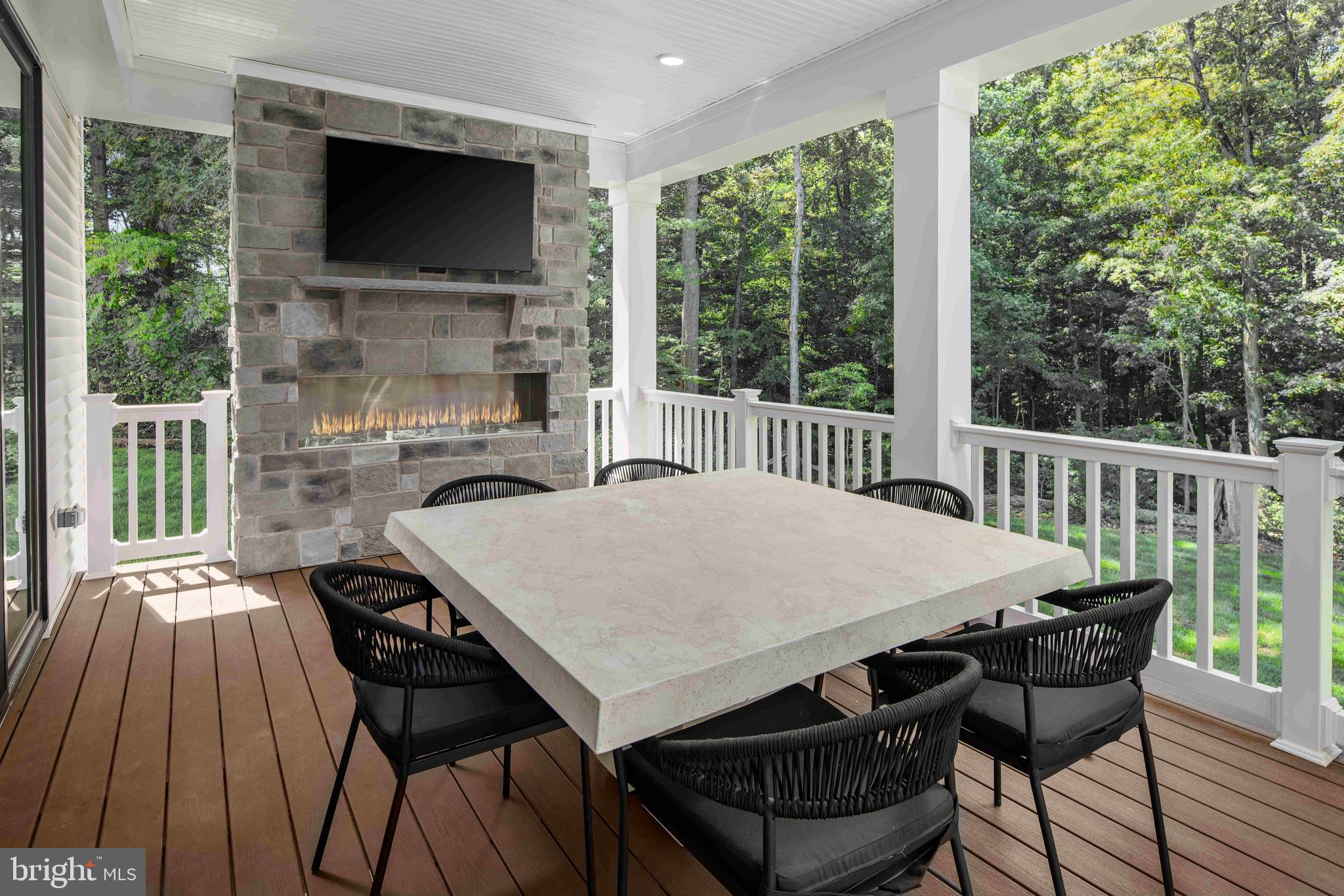 TWO RIVERS - Residential
