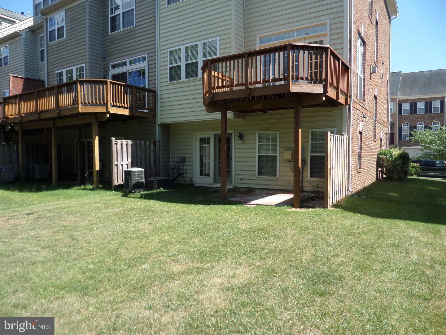 EDWARDS LANDING - Residential