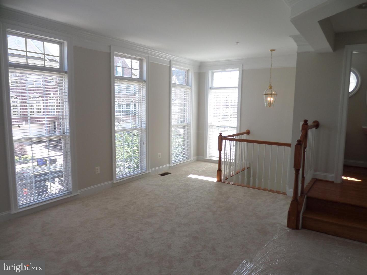 EDWARDS LANDING - Residential