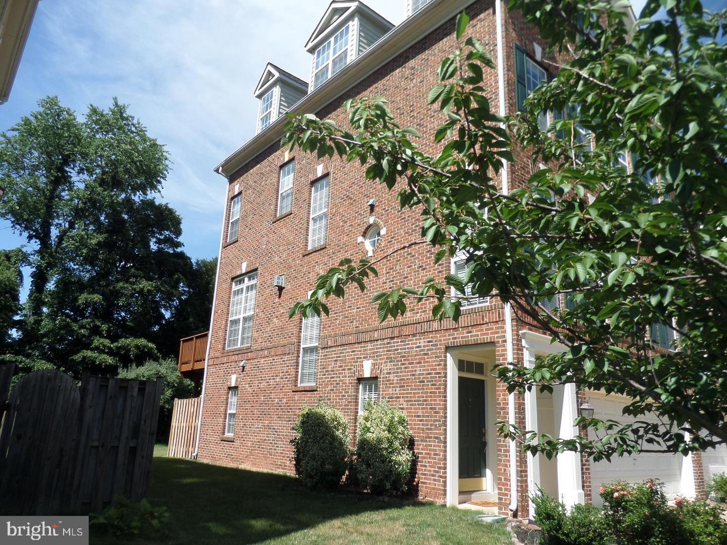EDWARDS LANDING - Residential