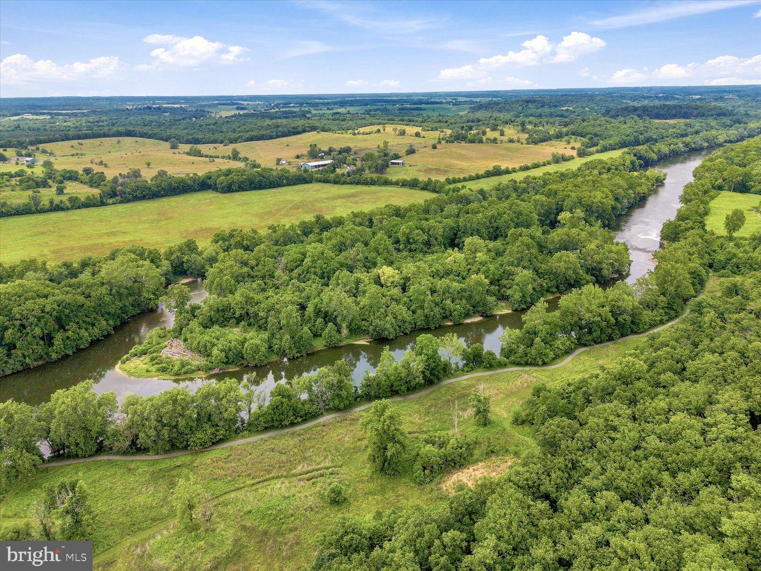SHENANDOAH RETREAT - Residential