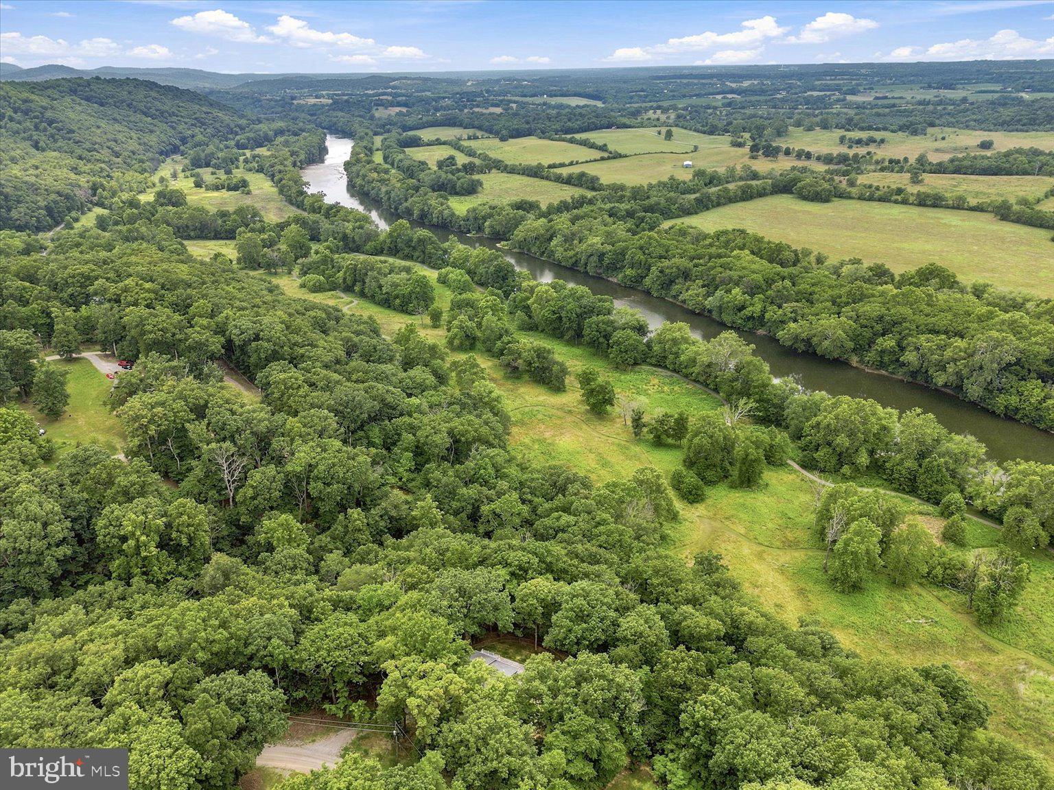 SHENANDOAH RETREAT - Residential