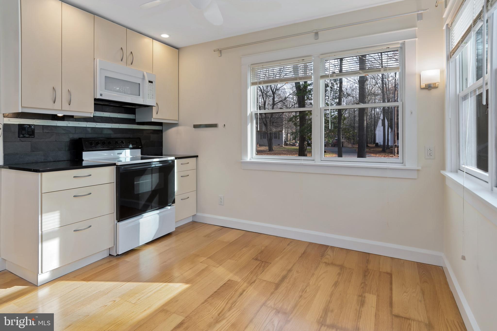 CHESAPEAKE LANDING - Residential