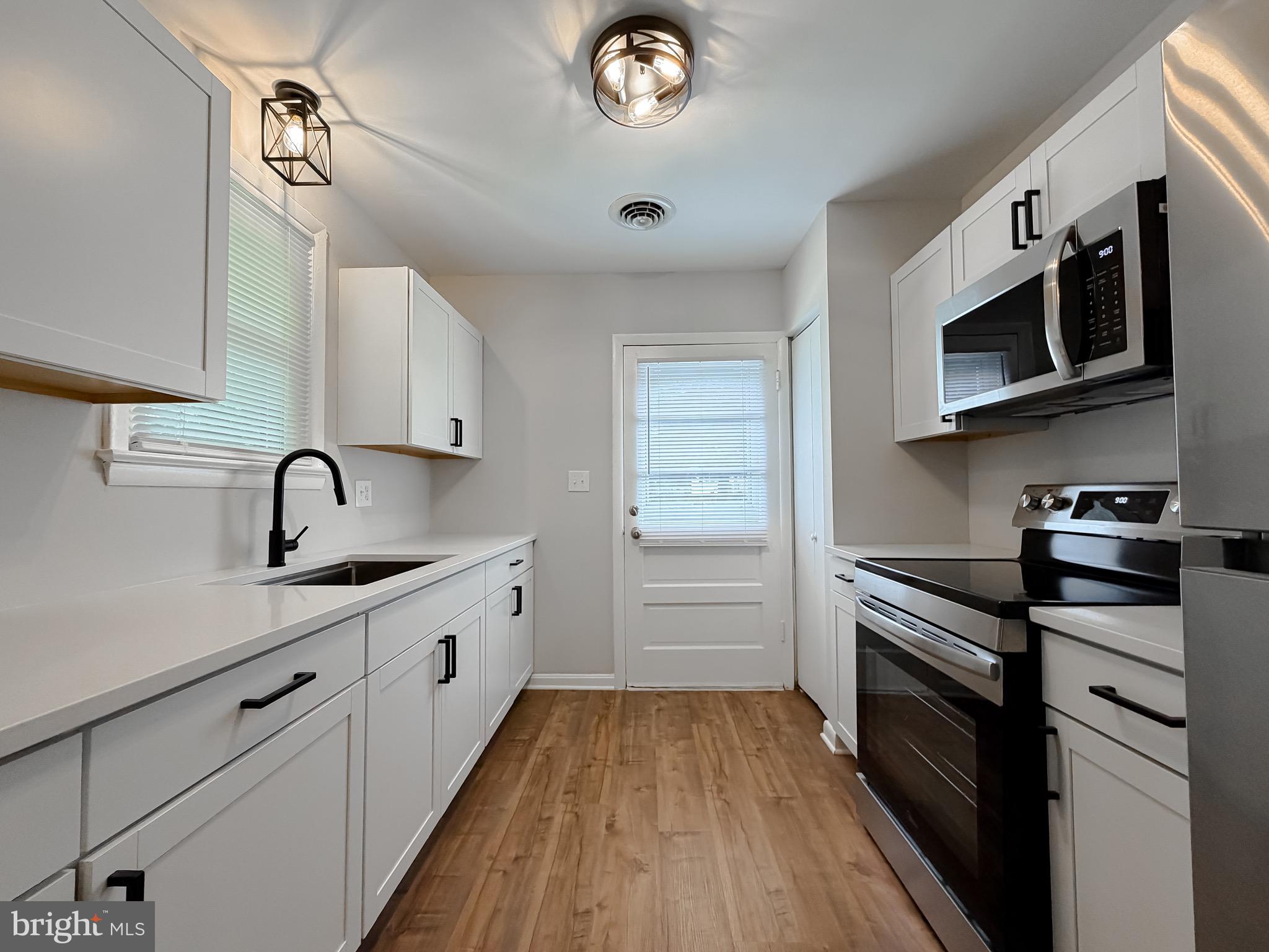 LYONS SUB - Residential