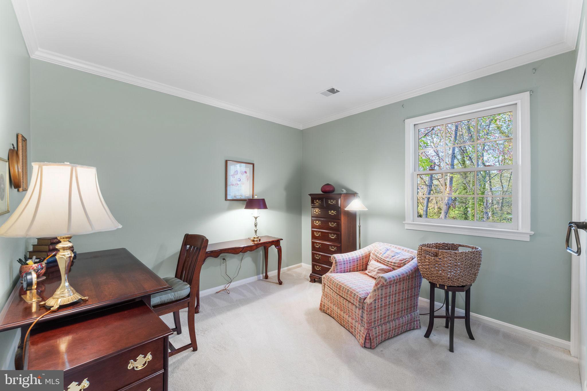 FORT HUNT ESTATES - Residential