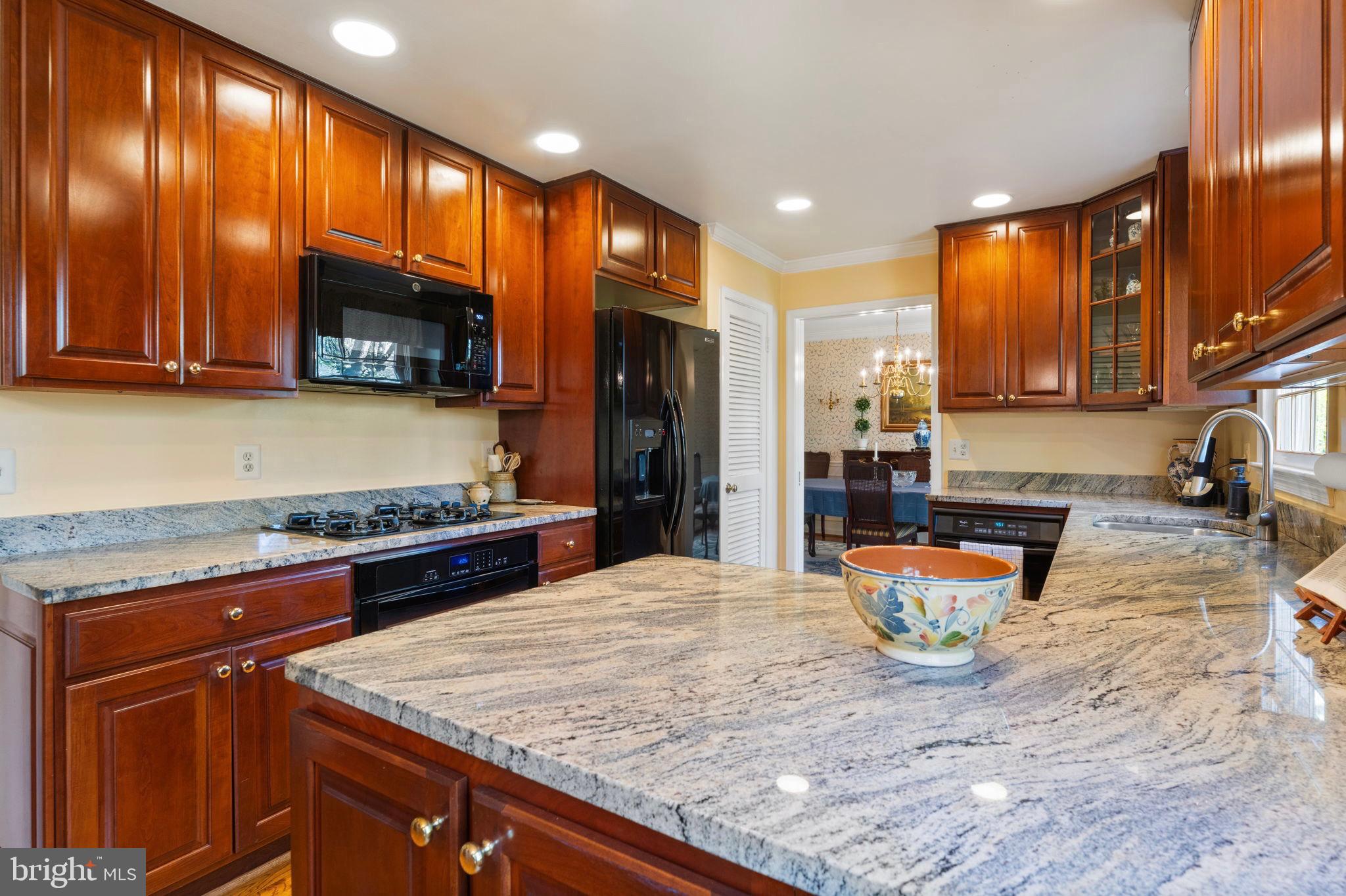 FORT HUNT ESTATES - Residential