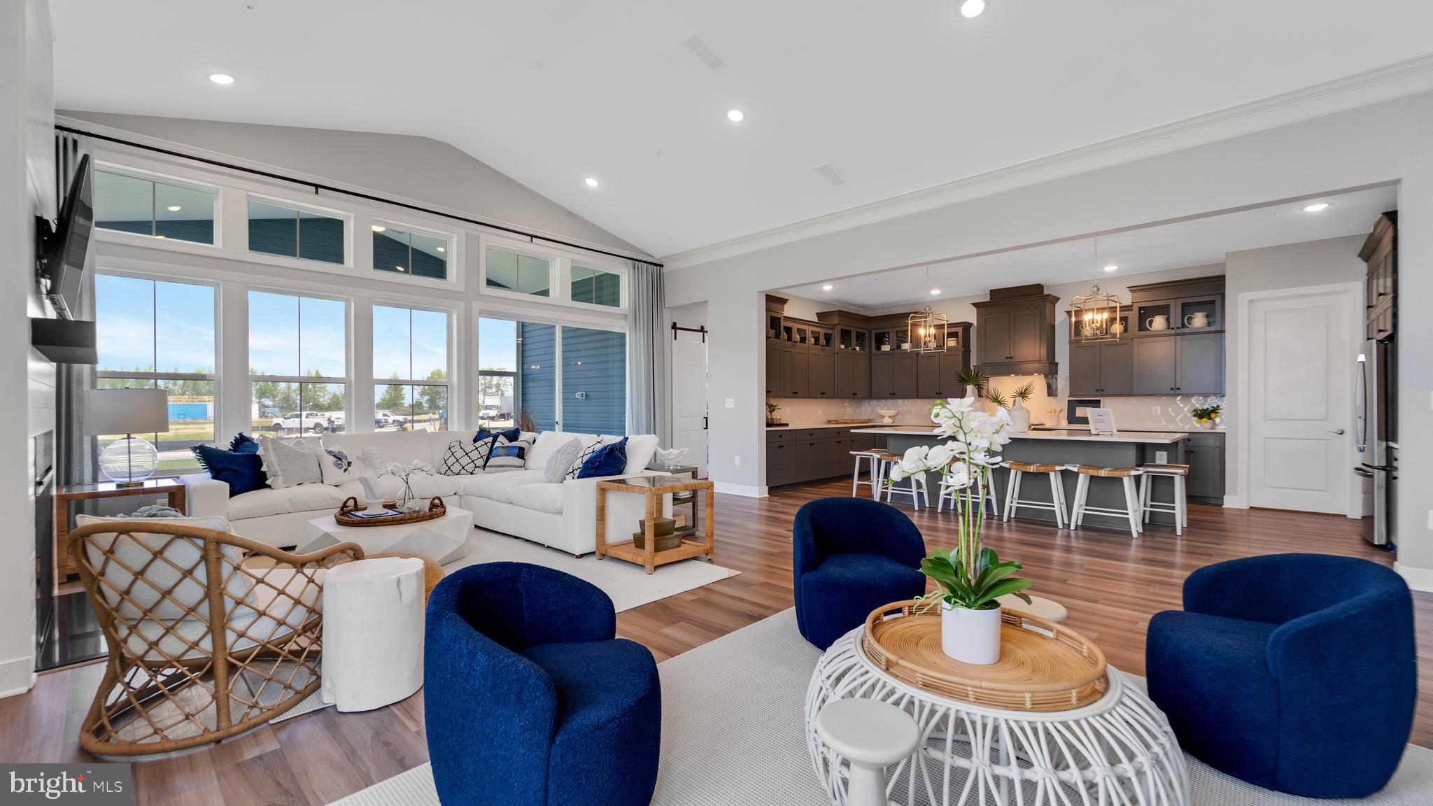 FOUR SEASONS AT KENT ISLAND - Residential