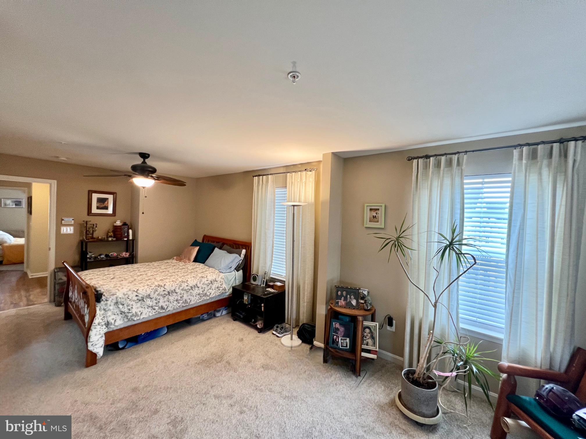 DEEP HARBOUR - Residential