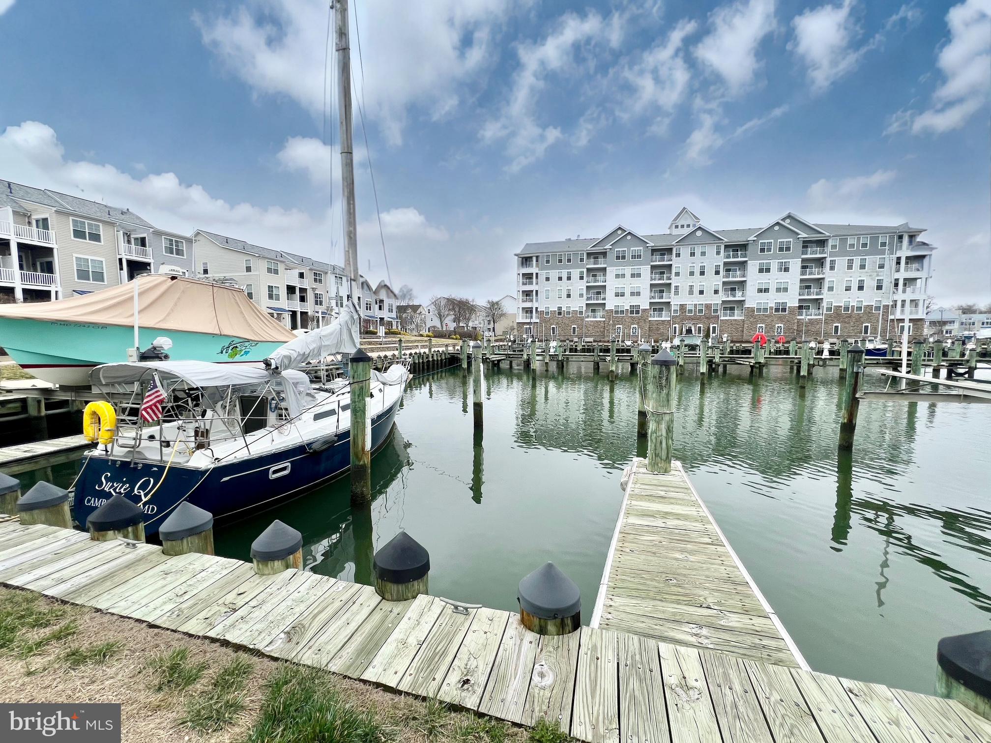 DEEP HARBOUR - Residential
