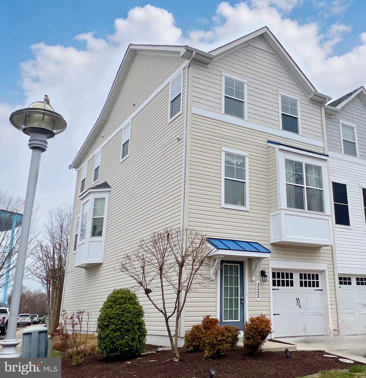 DEEP HARBOUR - Residential
