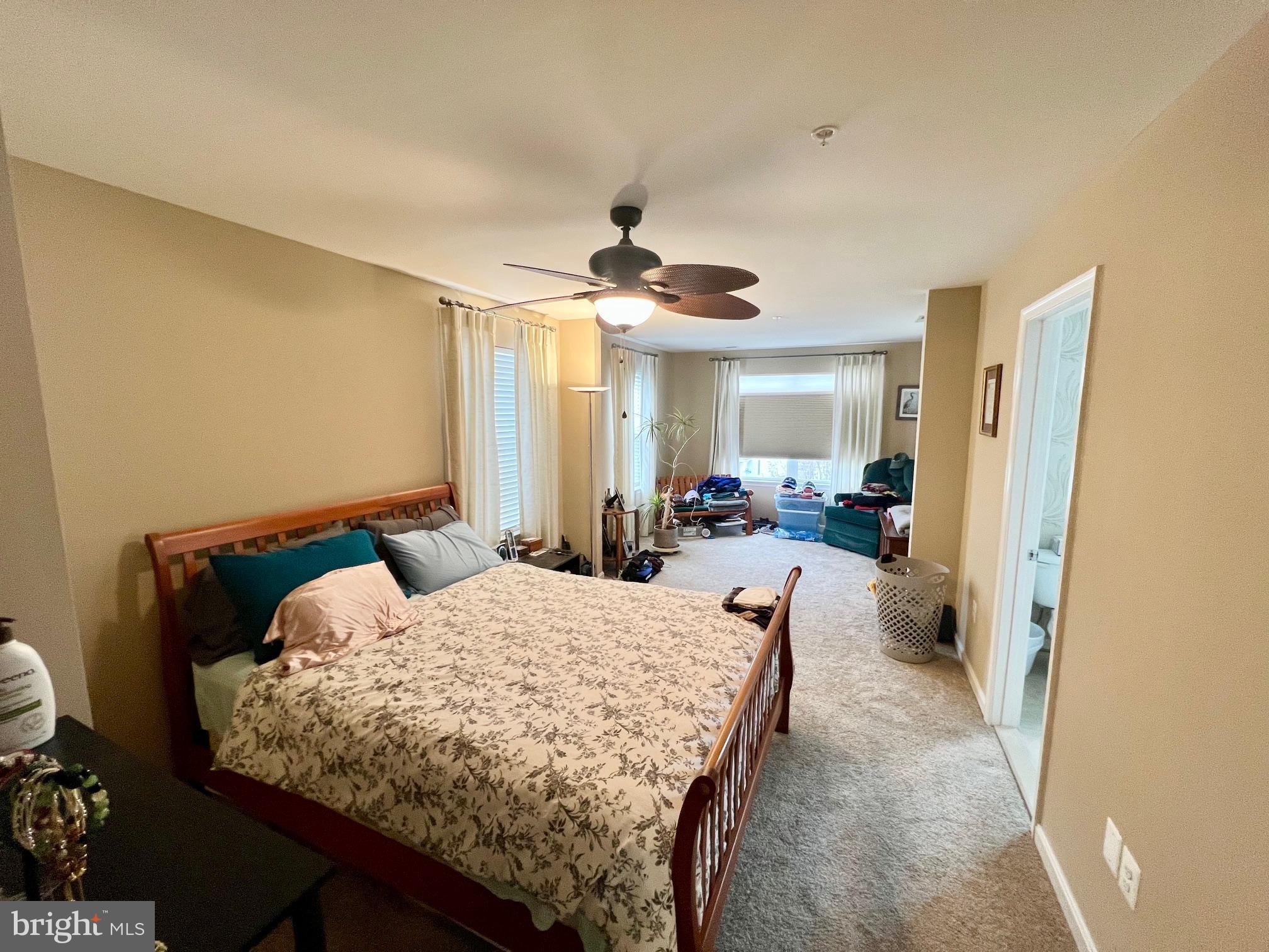 DEEP HARBOUR - Residential