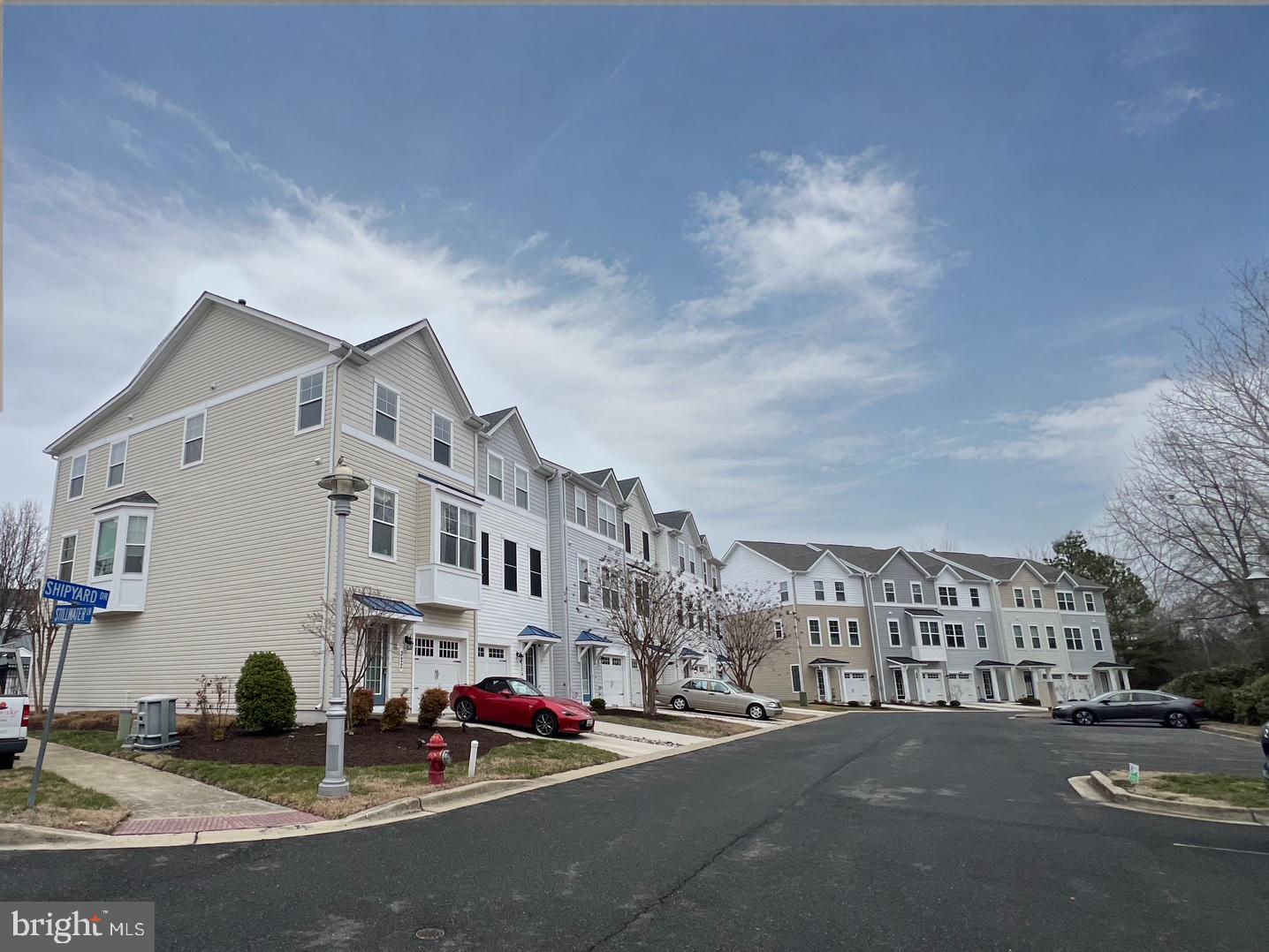 DEEP HARBOUR - Residential