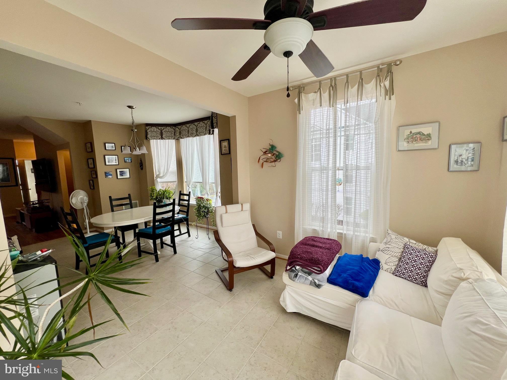 DEEP HARBOUR - Residential