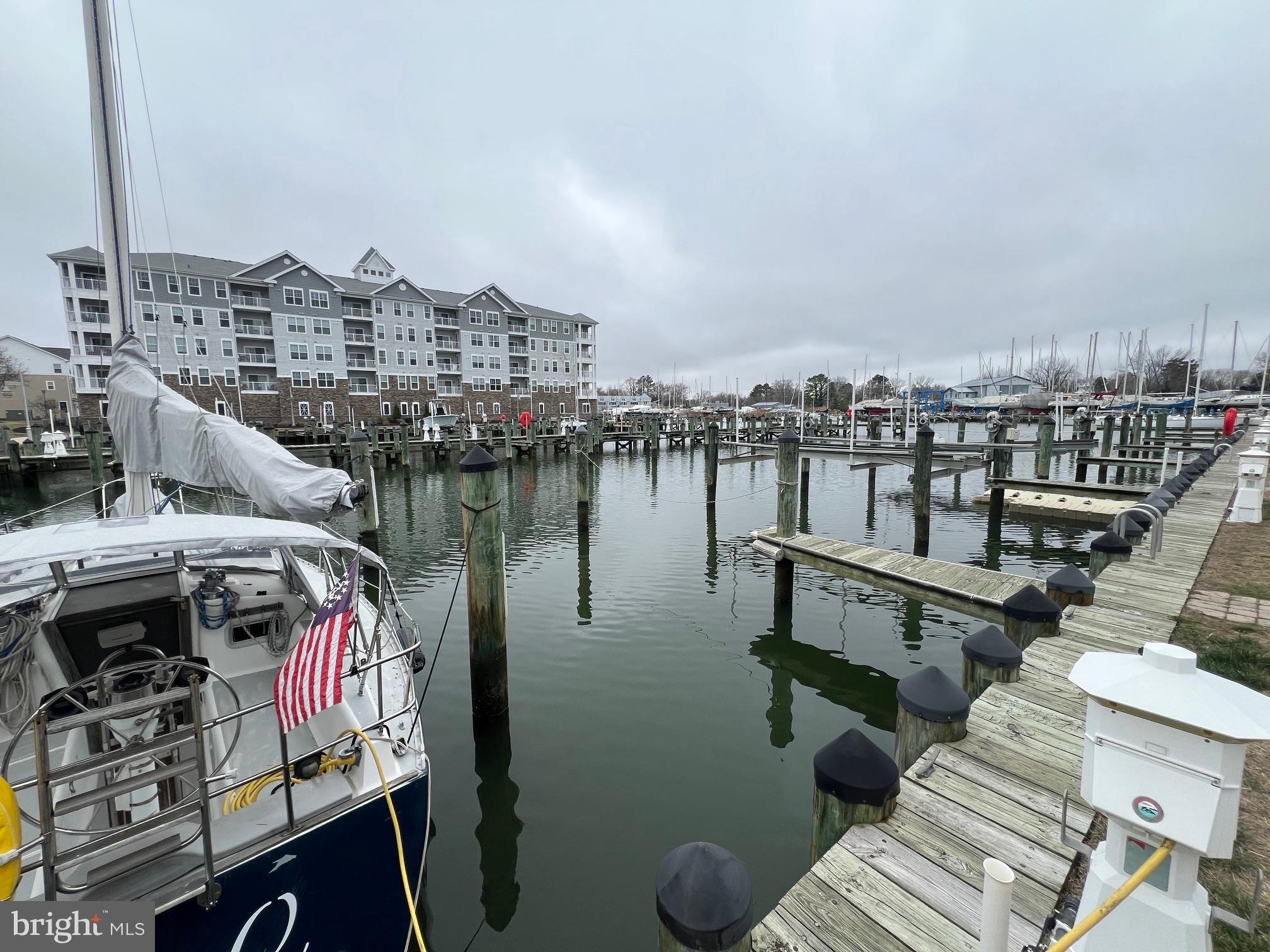 DEEP HARBOUR - Residential