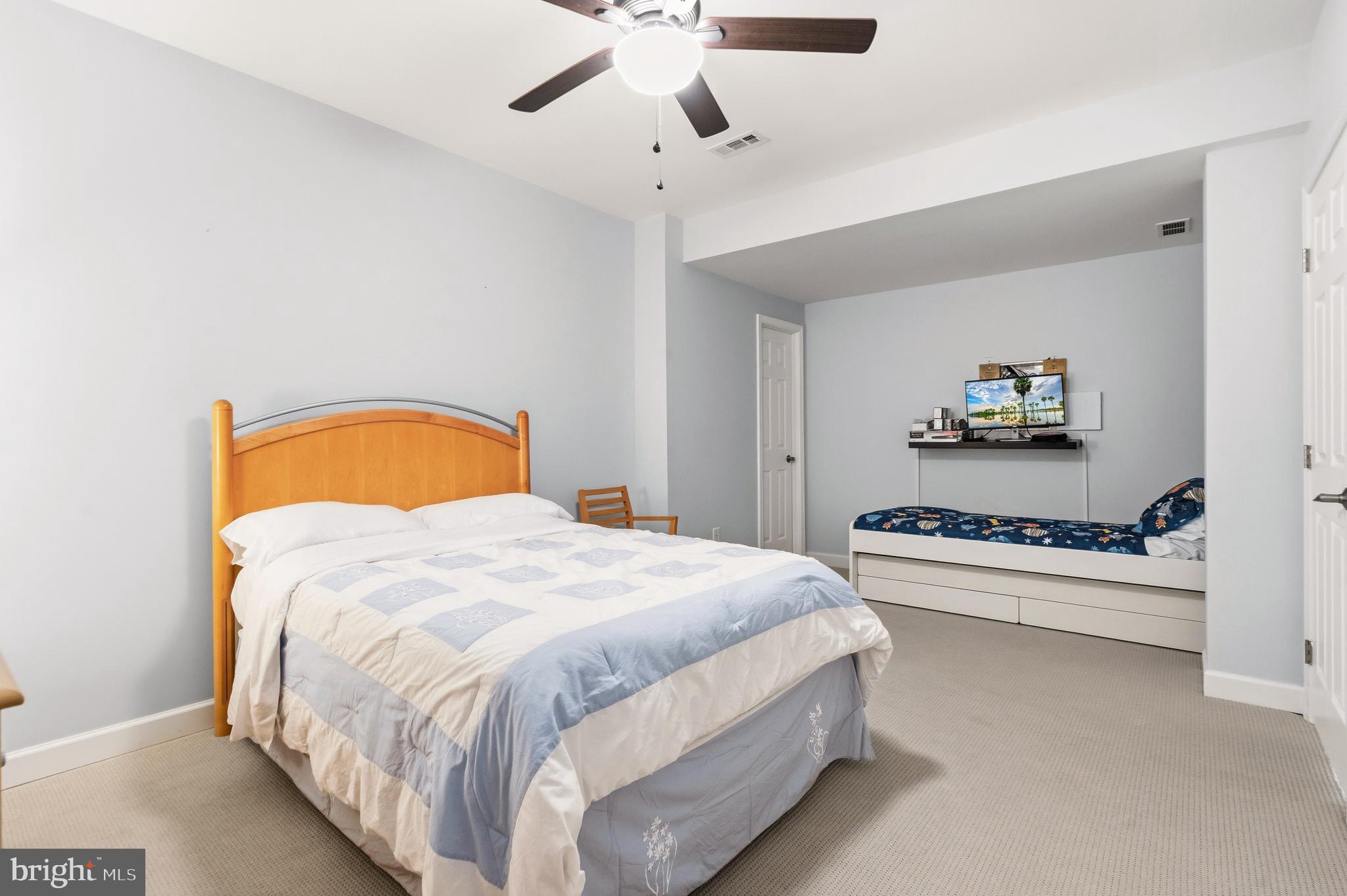 PORT POTOMAC - Residential