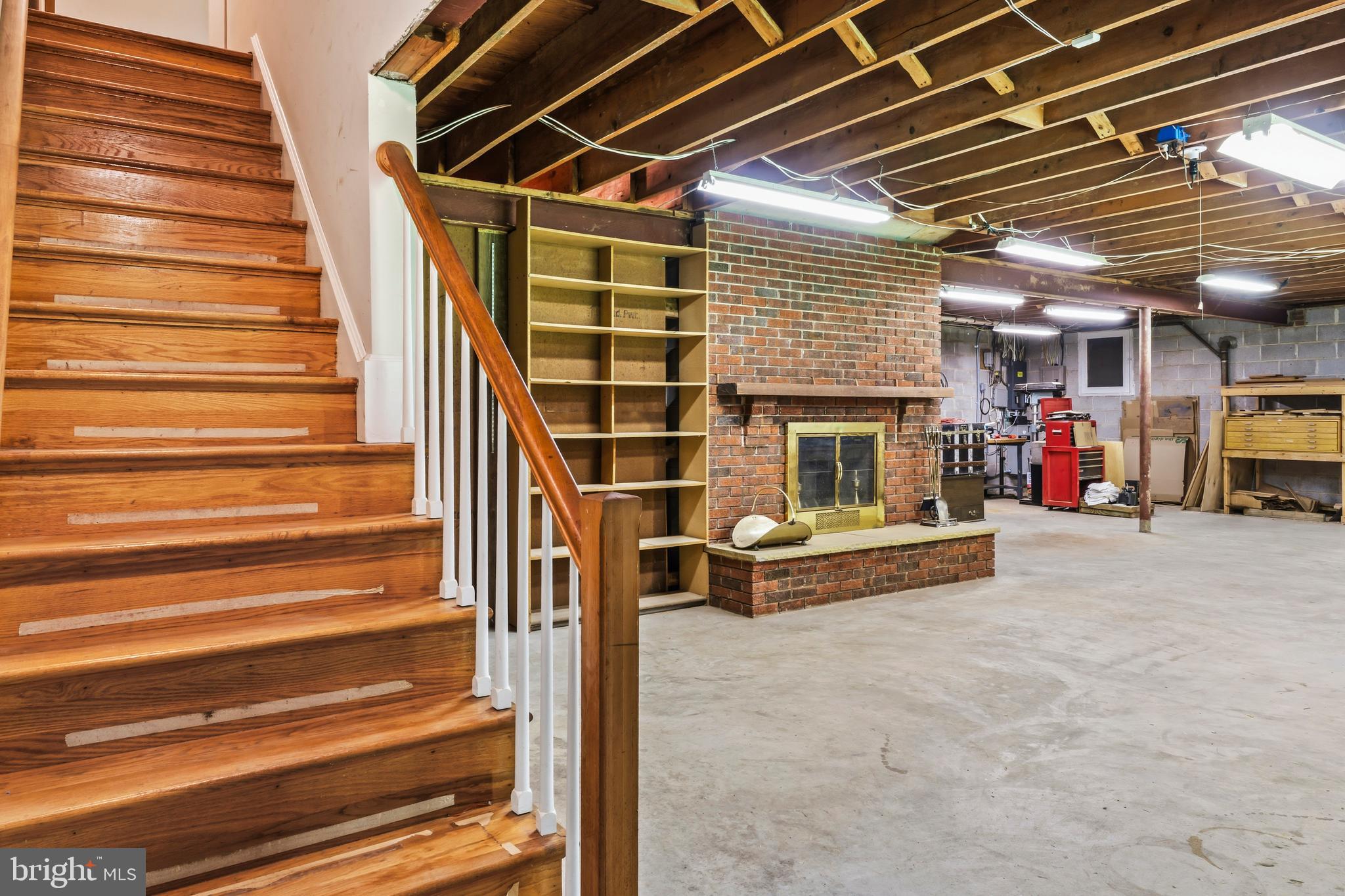 AINTREE ESTATES - Residential