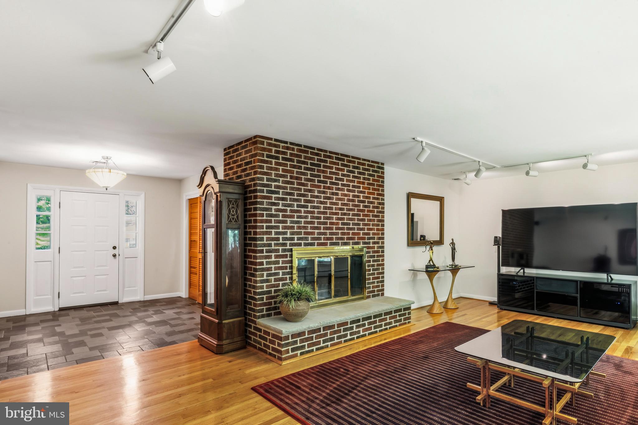 AINTREE ESTATES - Residential