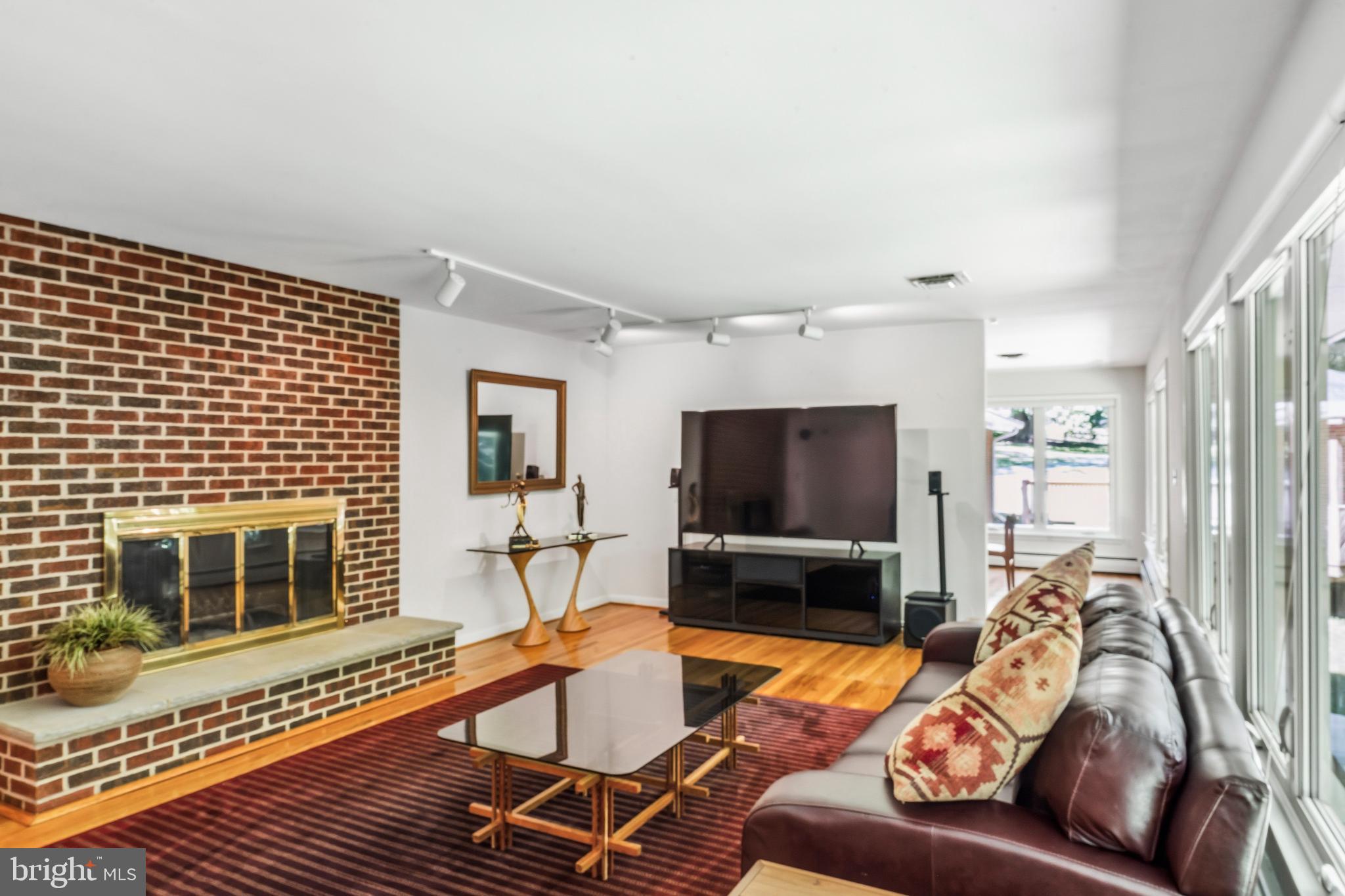 AINTREE ESTATES - Residential