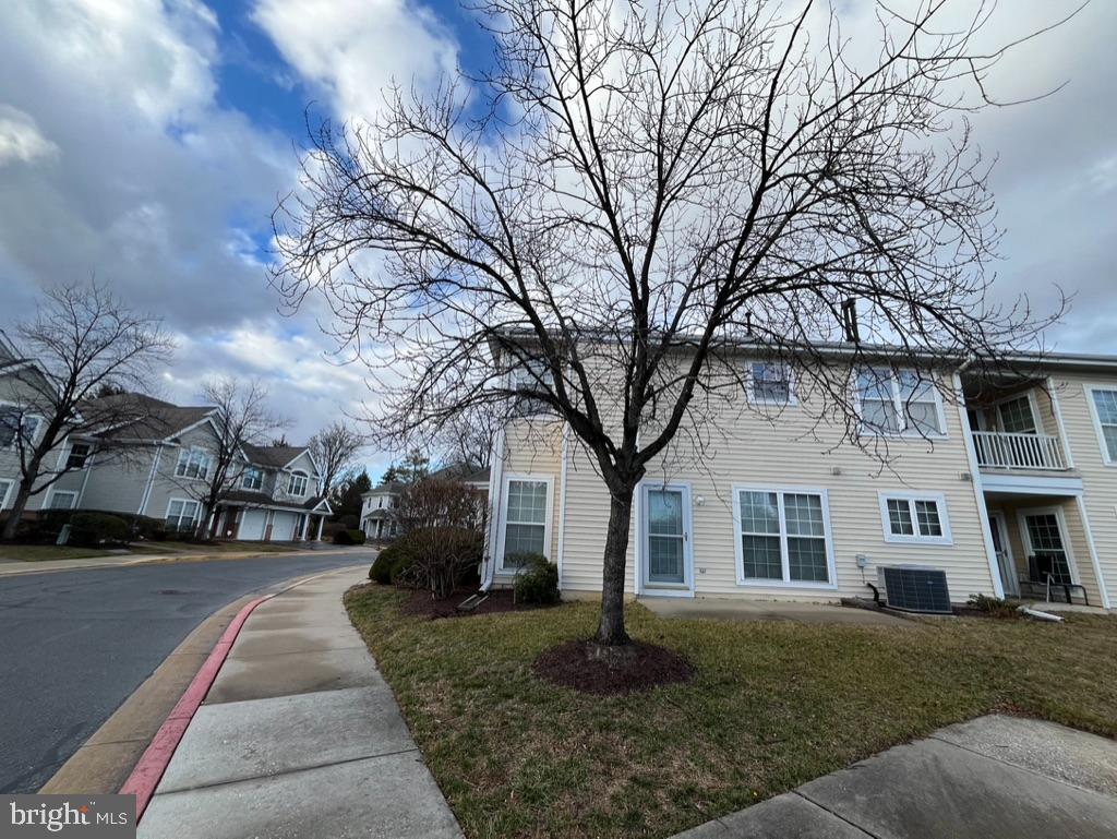 VILLAGE OF LONG REACH - Residential