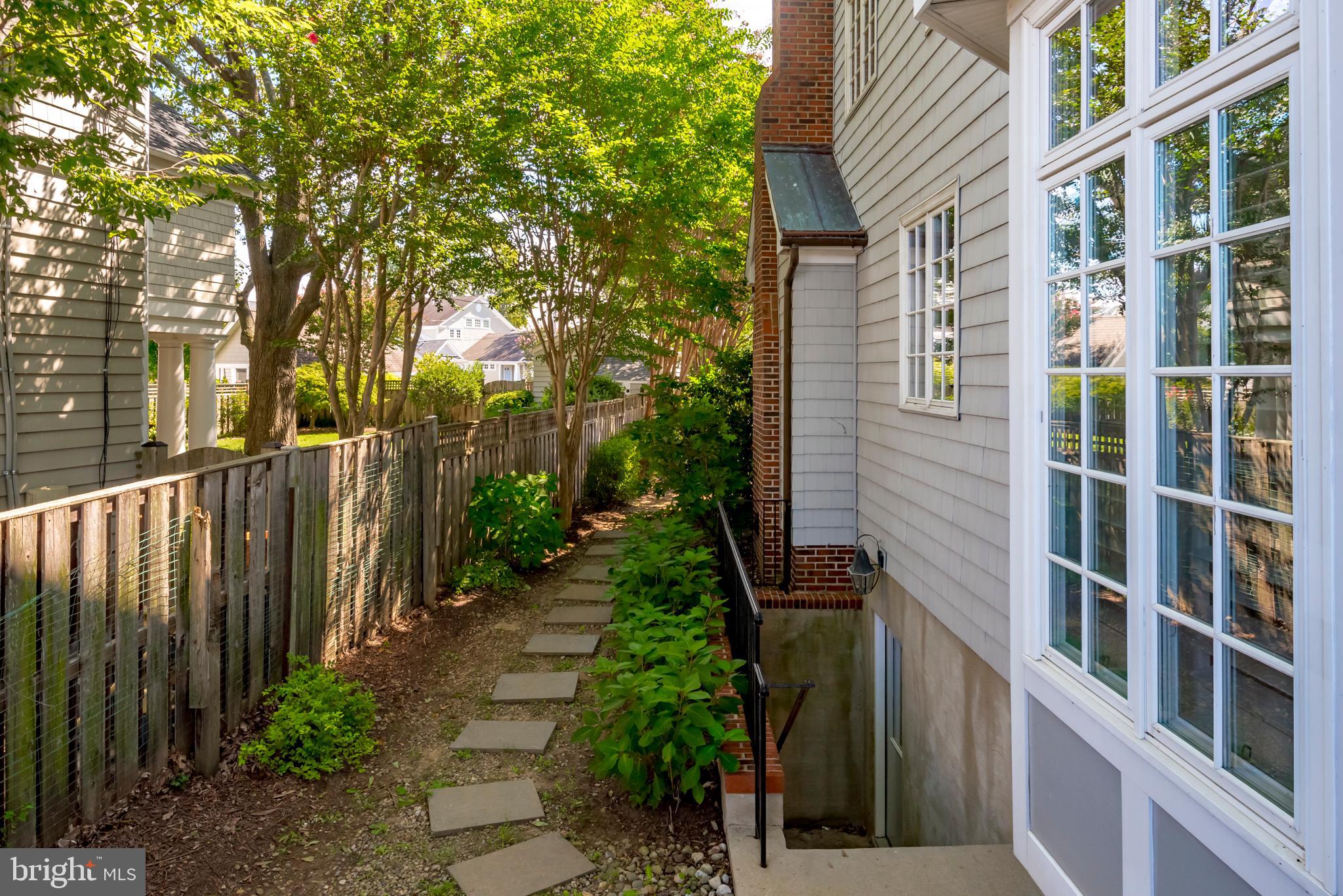 EASTPORT - Residential