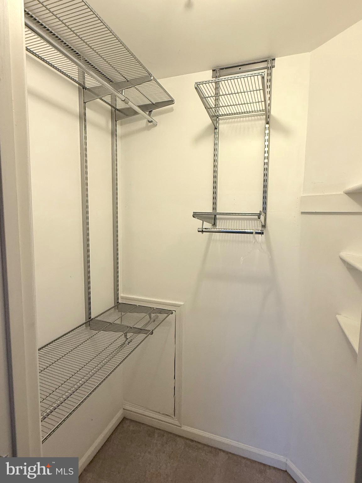 CAMBRIDGE WALK - Residential