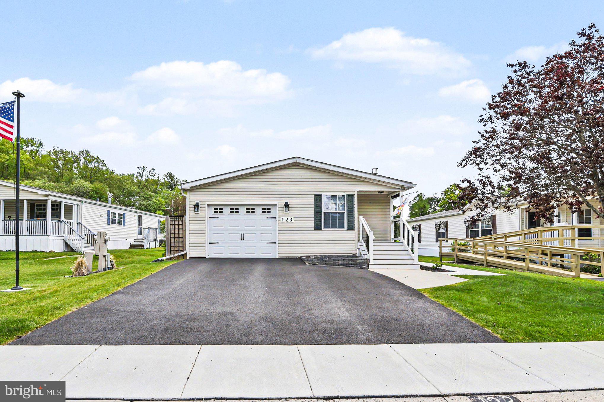VILLAGE OF CECIL WOODS - Residential