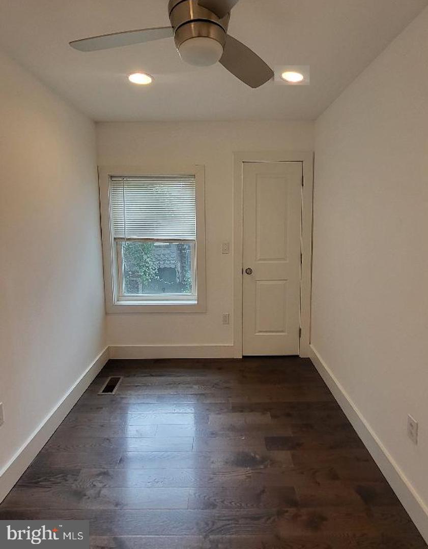 STRAWBERRY MANSION - Residential