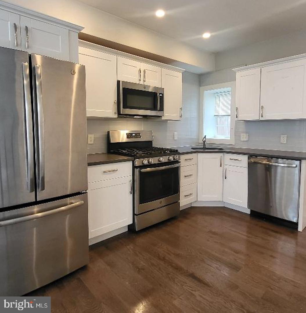 STRAWBERRY MANSION - Residential