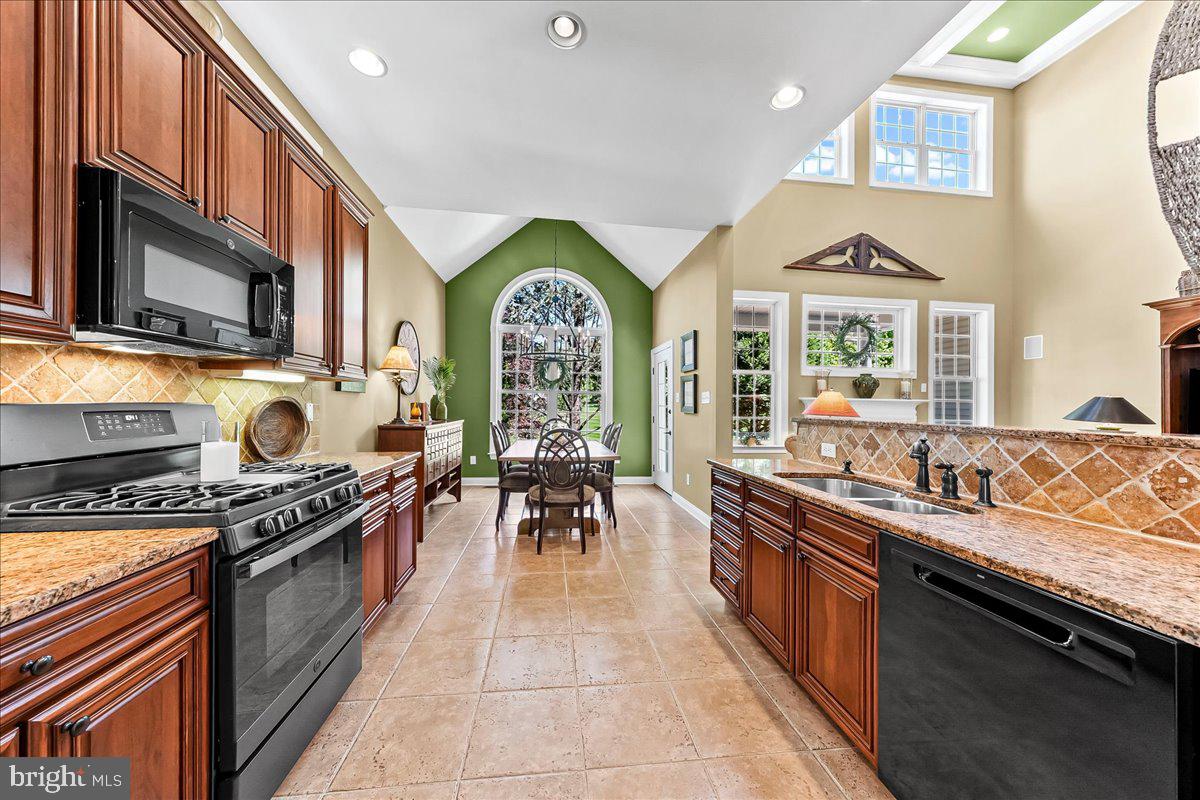 REGENCY AT PROVIDENC - Residential