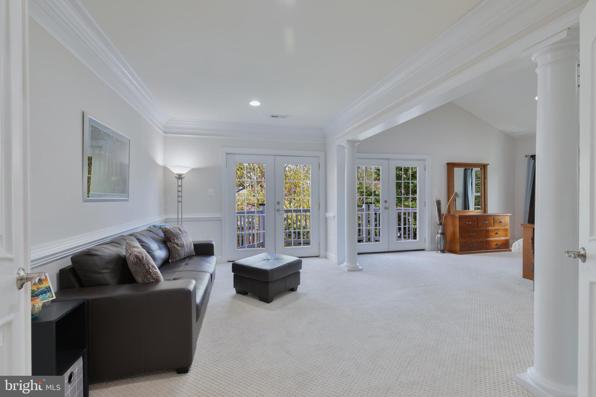 OVER LEE KNOLLS - Residential
