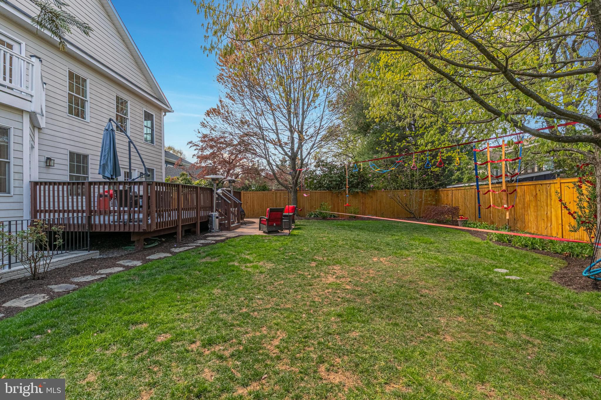 OVER LEE KNOLLS - Residential