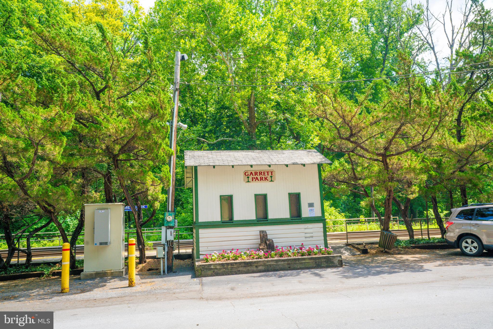 VEIRS MILL VILLAGE - Residential