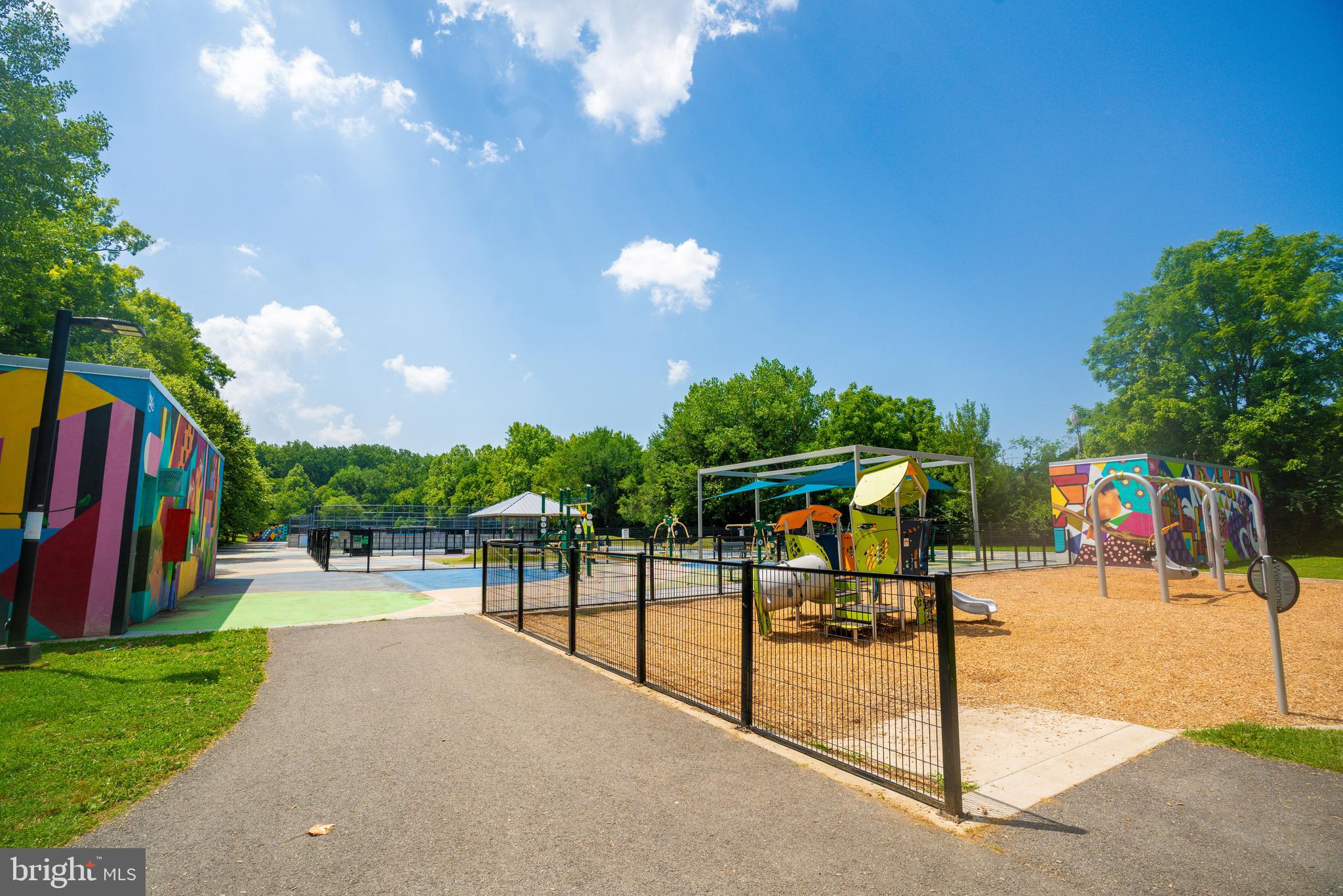 VEIRS MILL VILLAGE - Residential