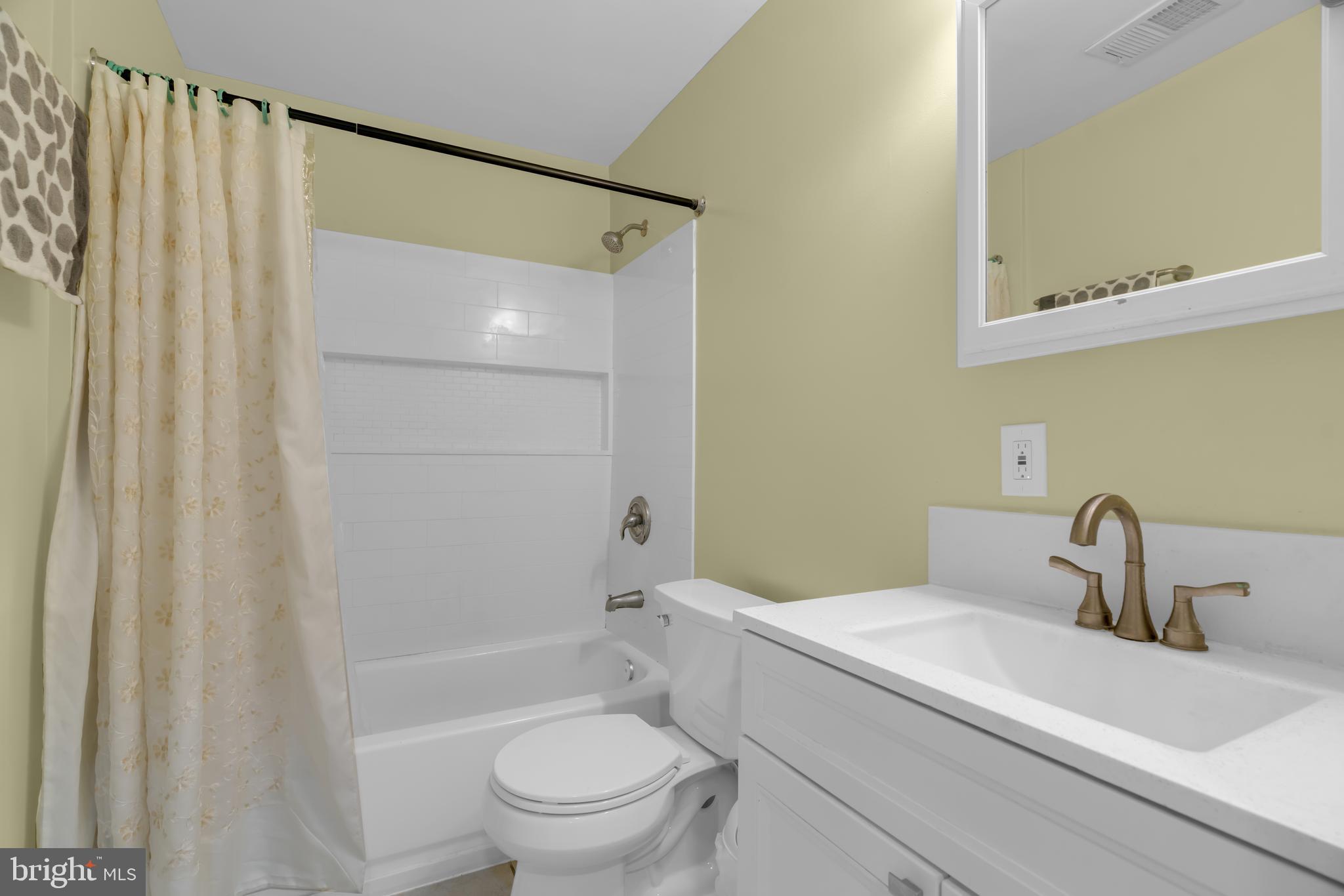 VEIRS MILL VILLAGE - Residential