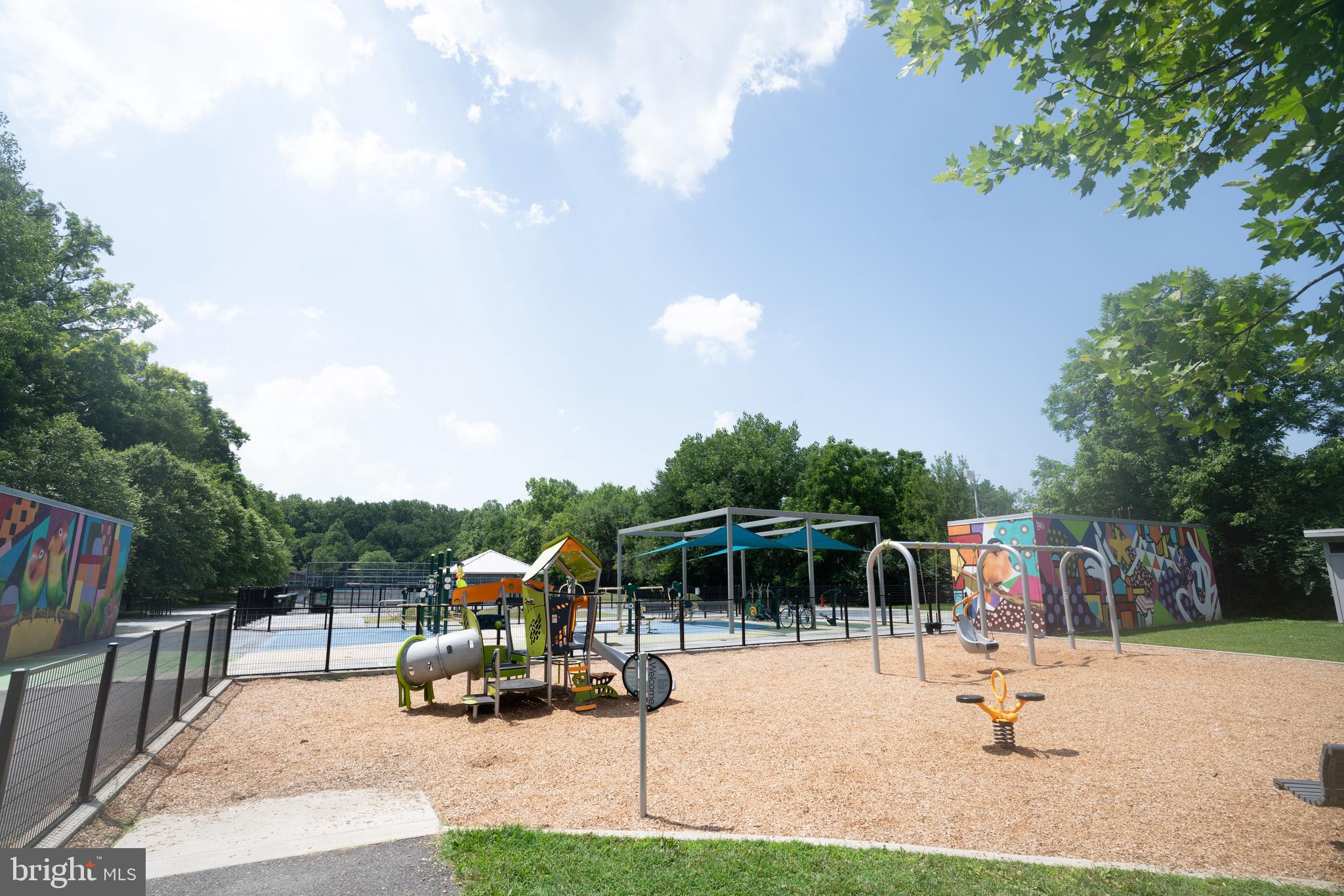 VEIRS MILL VILLAGE - Residential