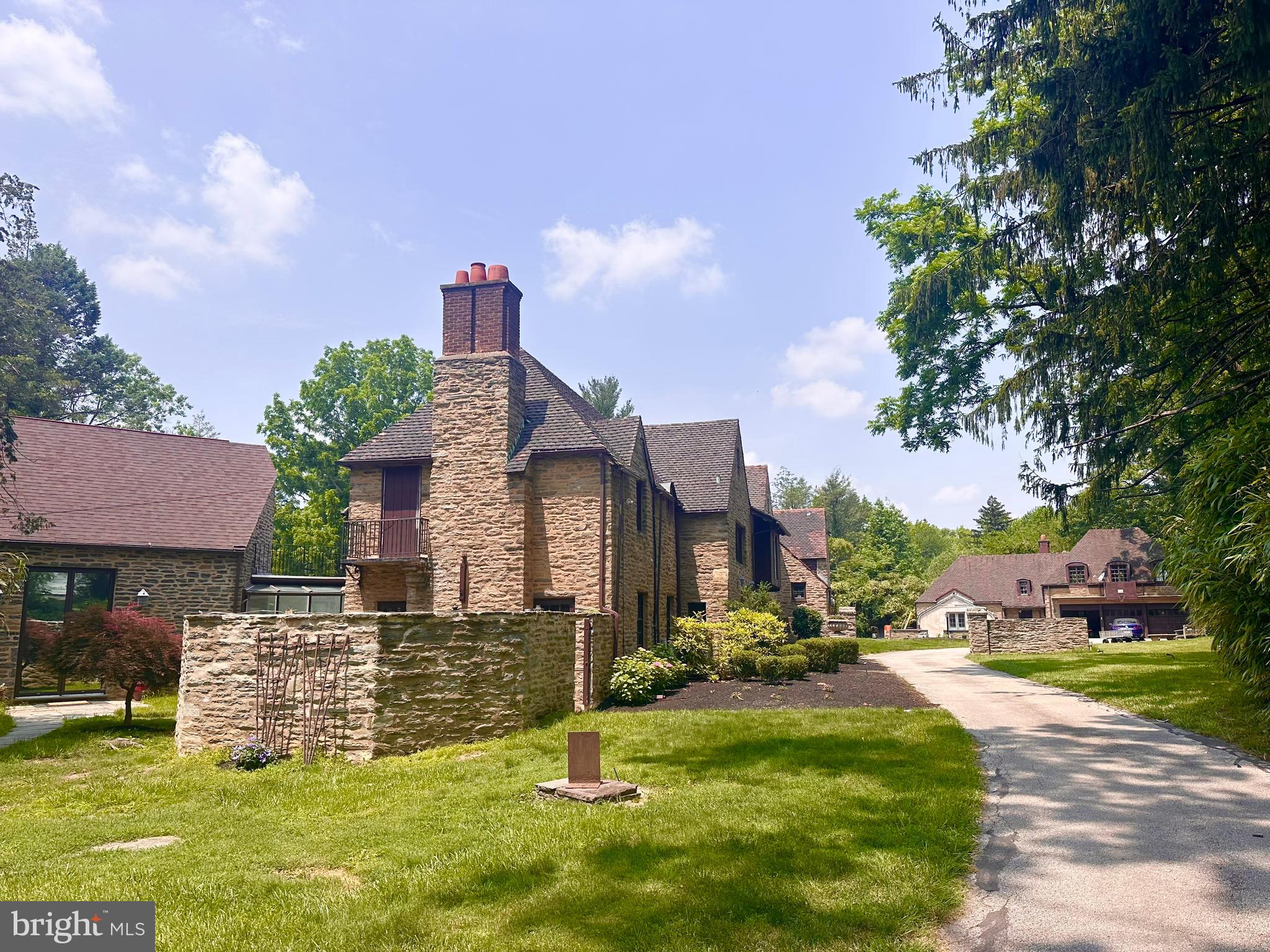 WYNNEWOOD - Residential
