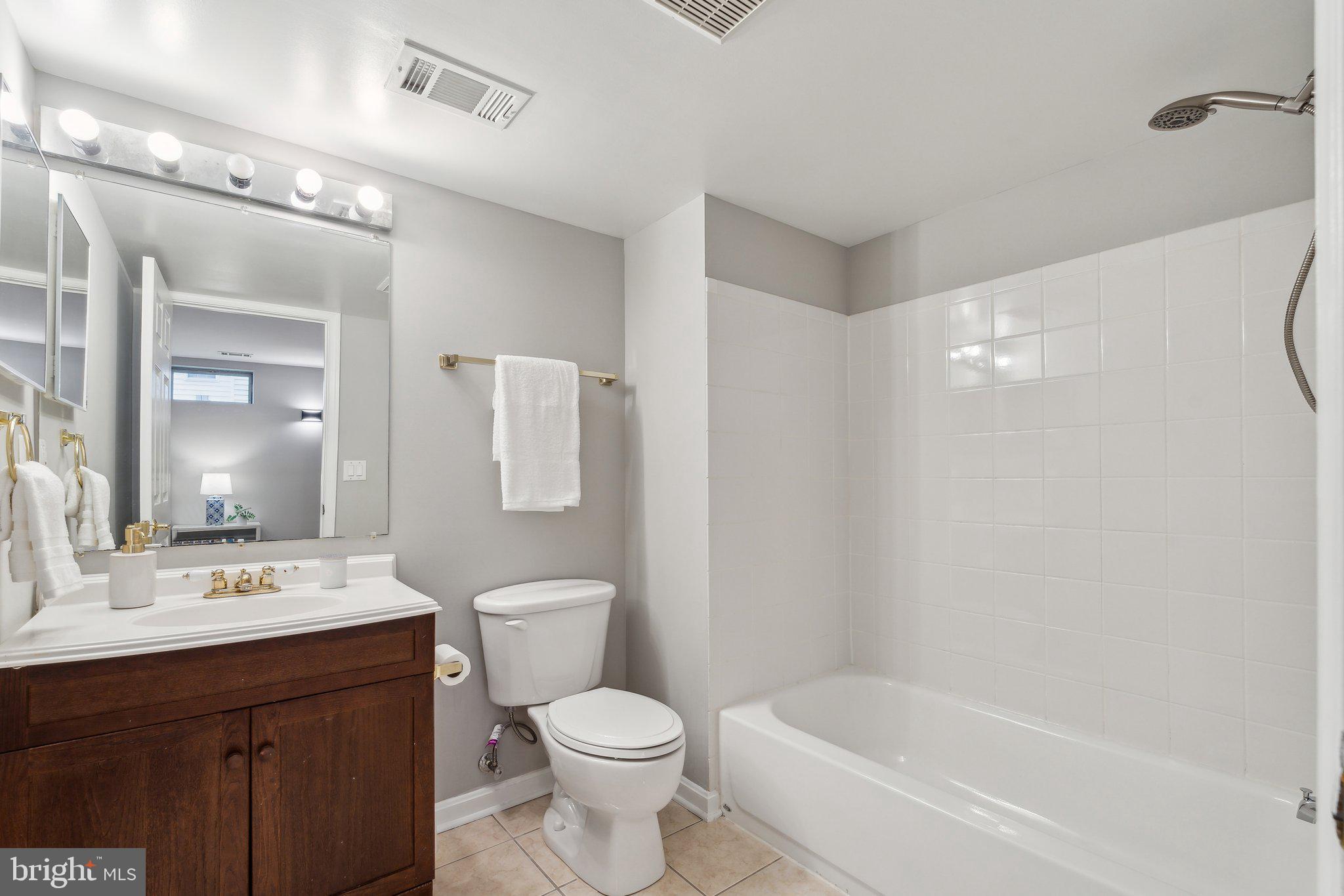 CHANTILLY GREEN - Residential