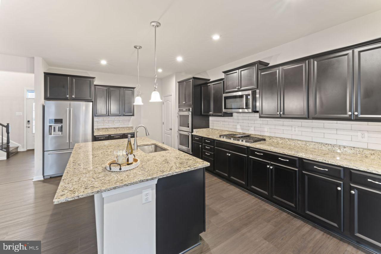 NEW POST ON THE RAPPAHANNOCK - Residential