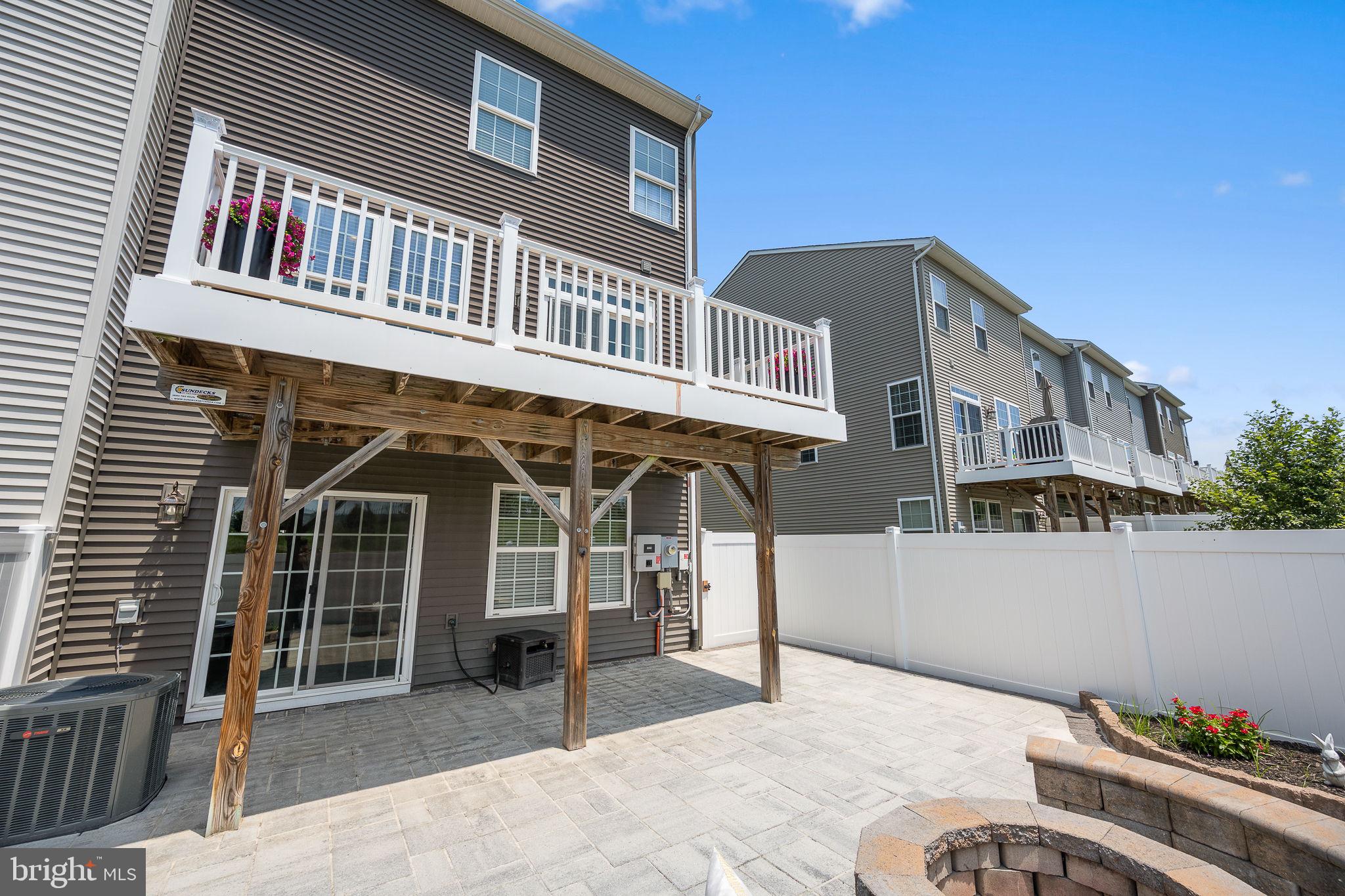 HEATHCOTE COMMONS - Residential