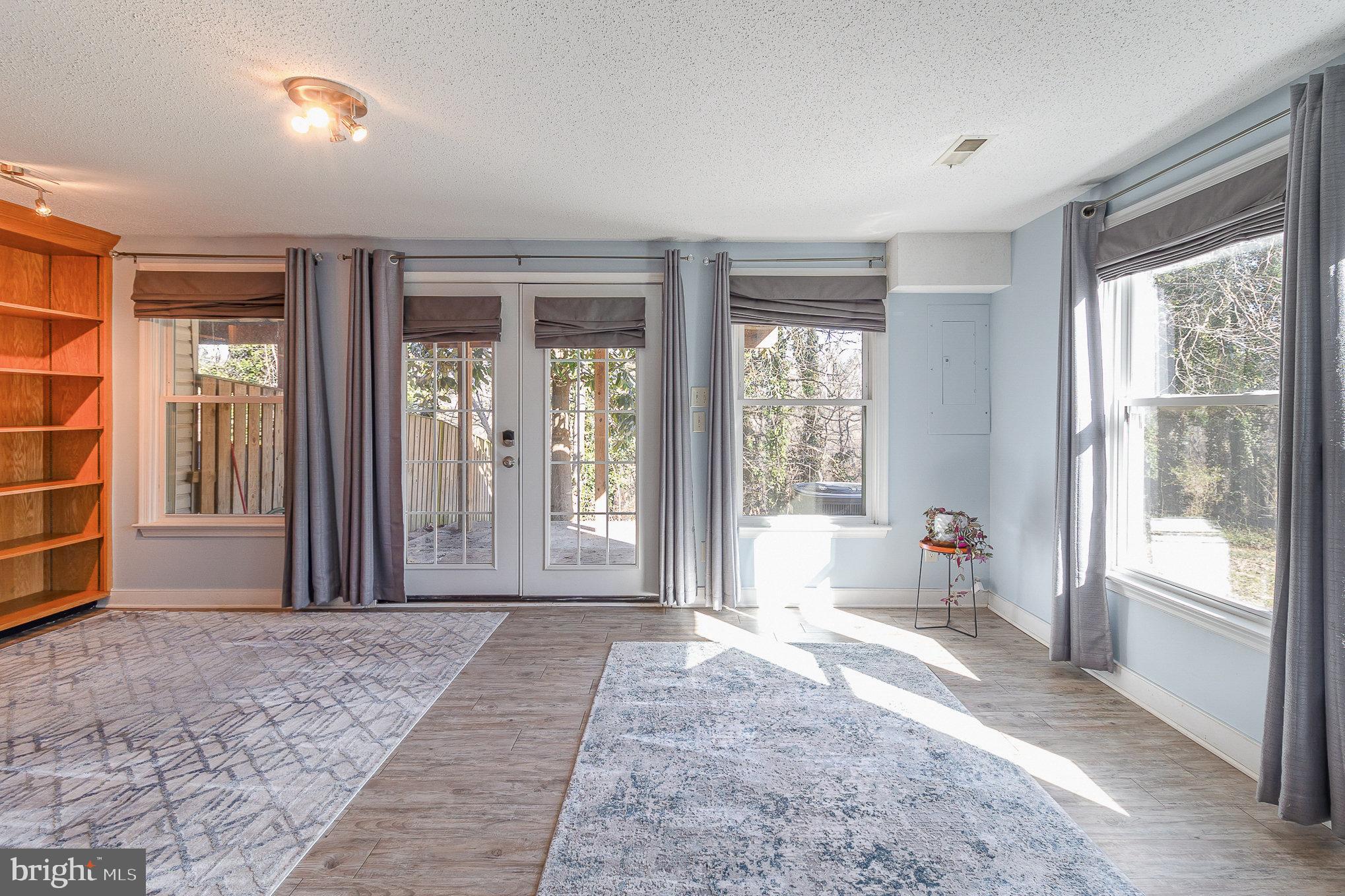 CHATHAM LANDING - Residential