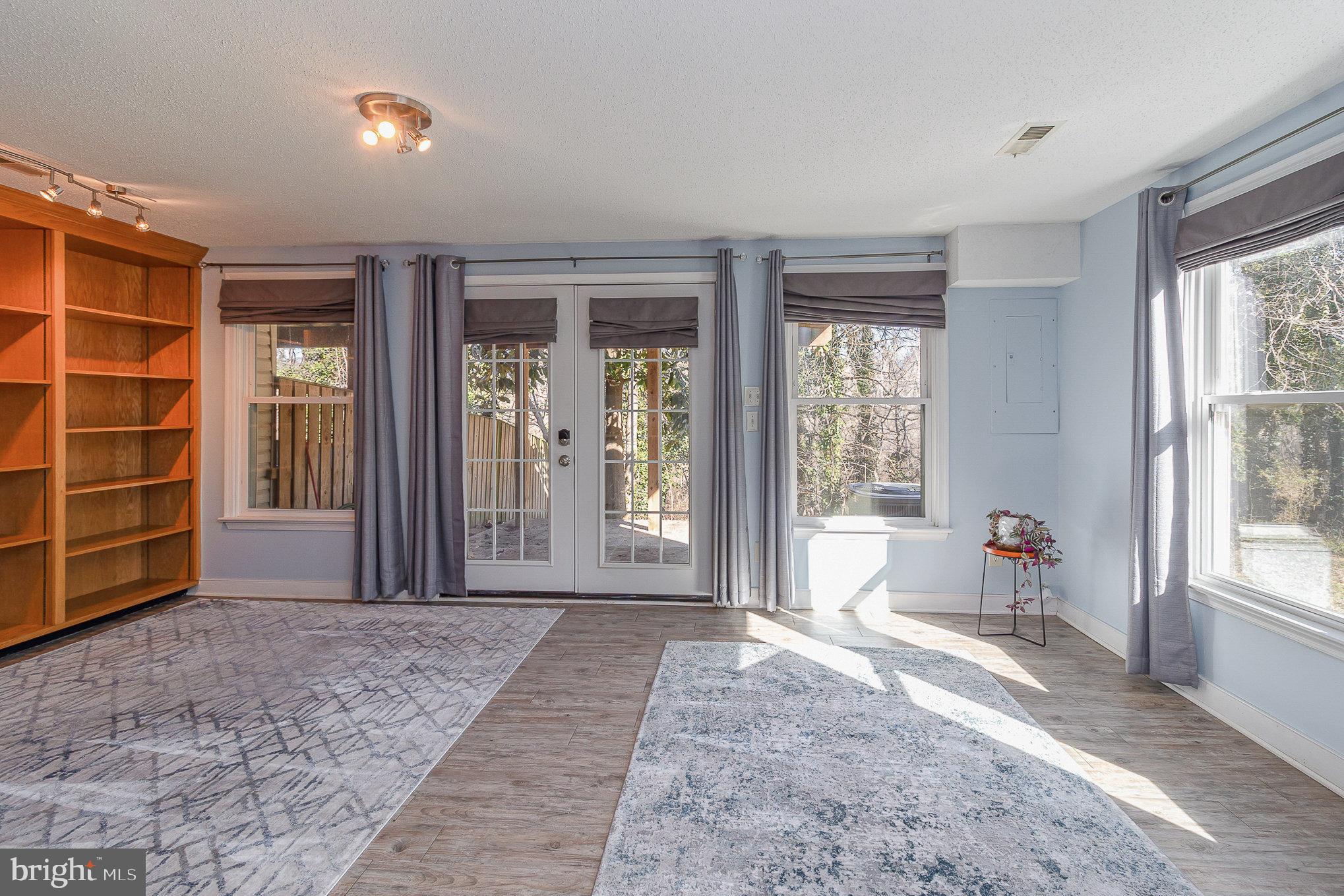 CHATHAM LANDING - Residential