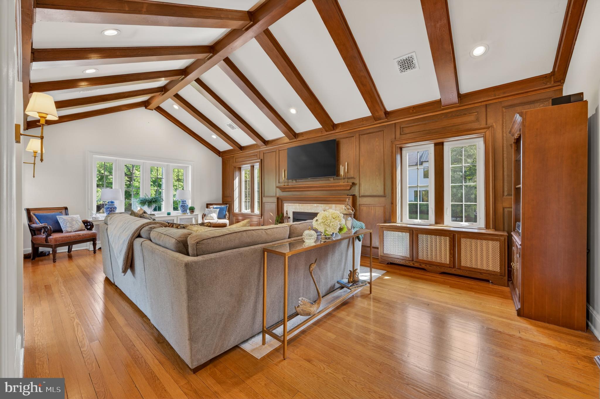 EDGEBORO - Residential